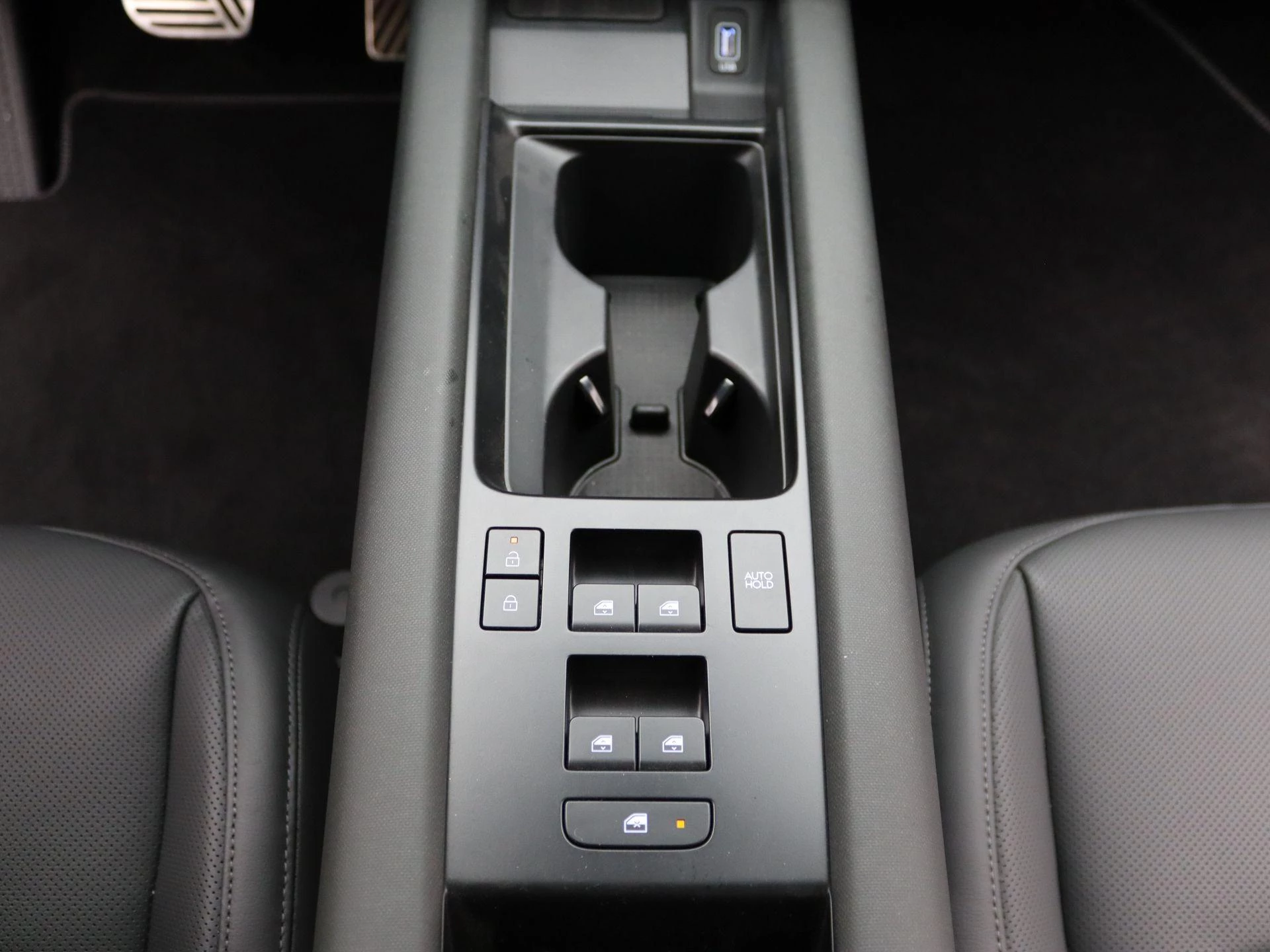 Hyundai-IONIQ 6-image-9