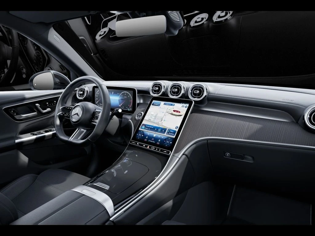 Mercedes-Benz-GLC 220 d-image-11