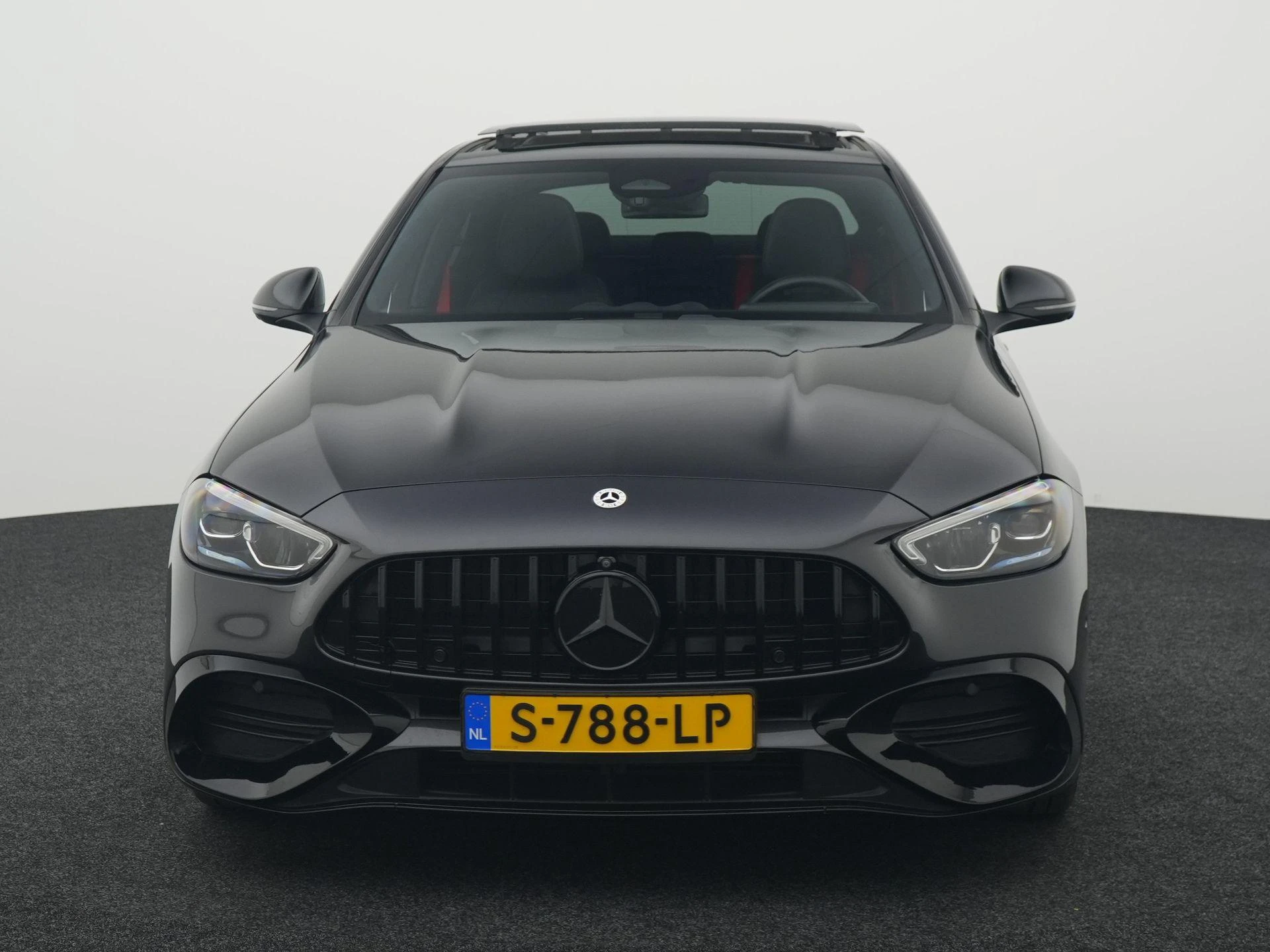 Mercedes-Benz-C-Klasse-image-2