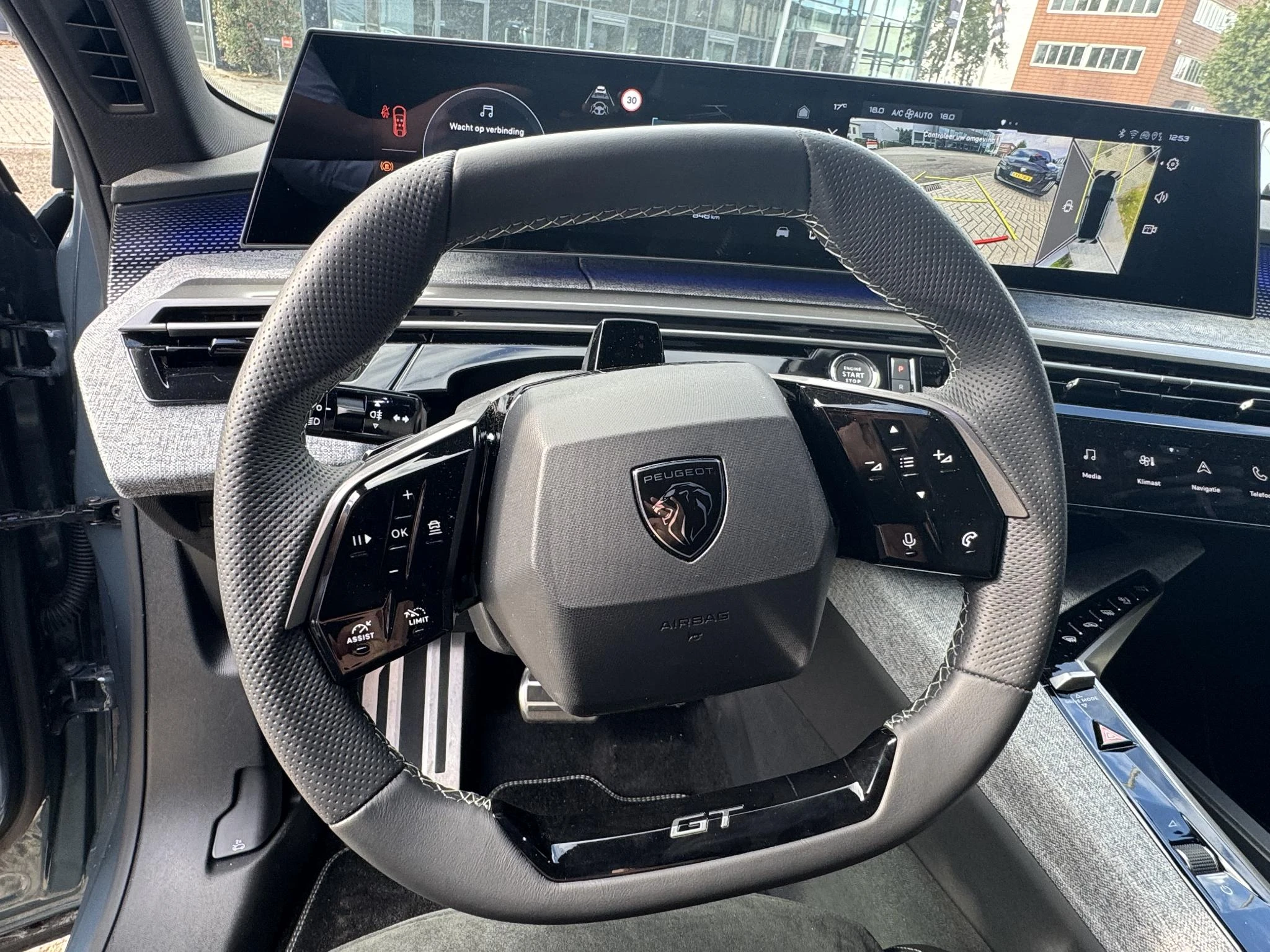Peugeot-e-3008-image-25