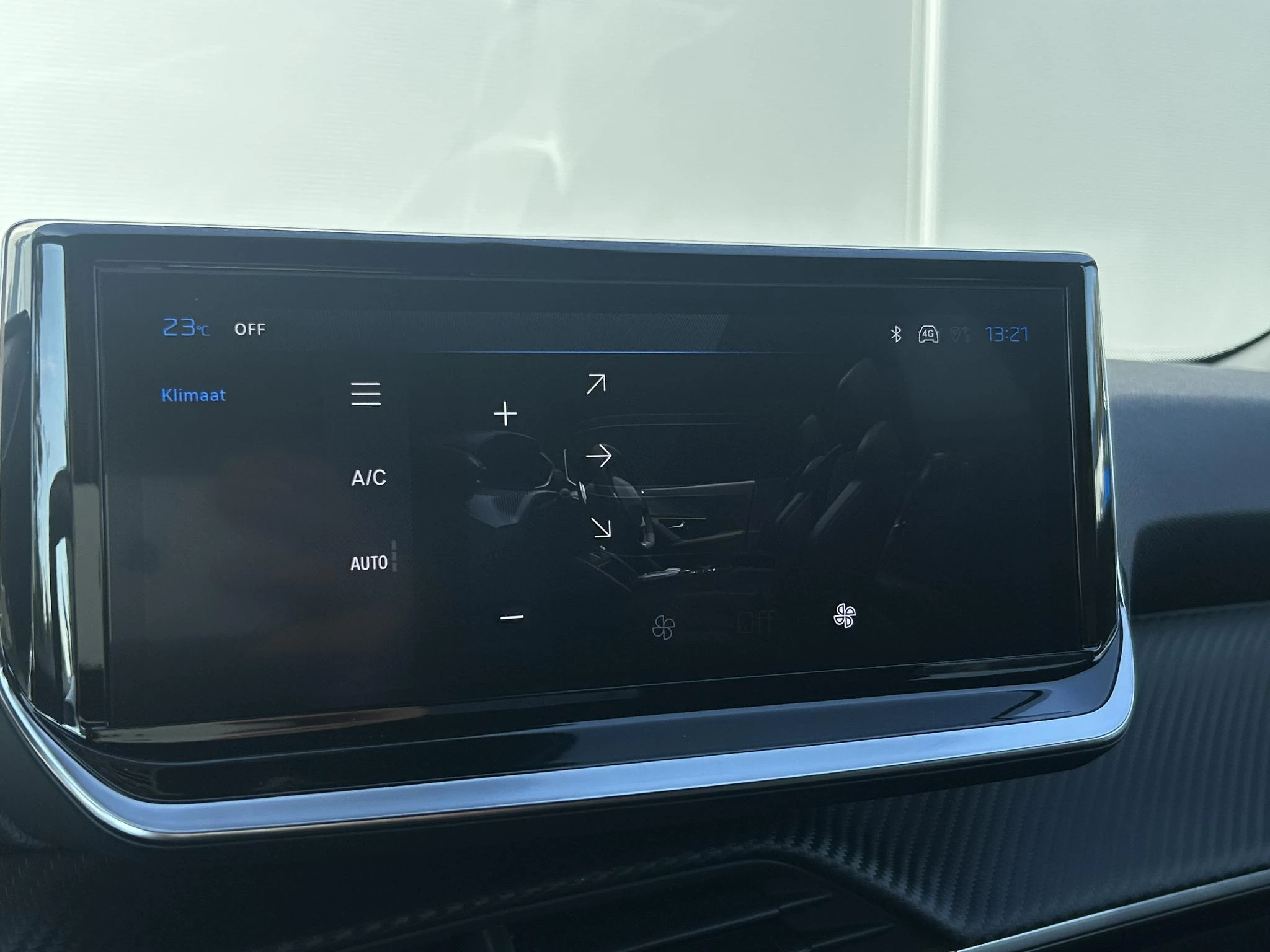 Peugeot-2008-image-12