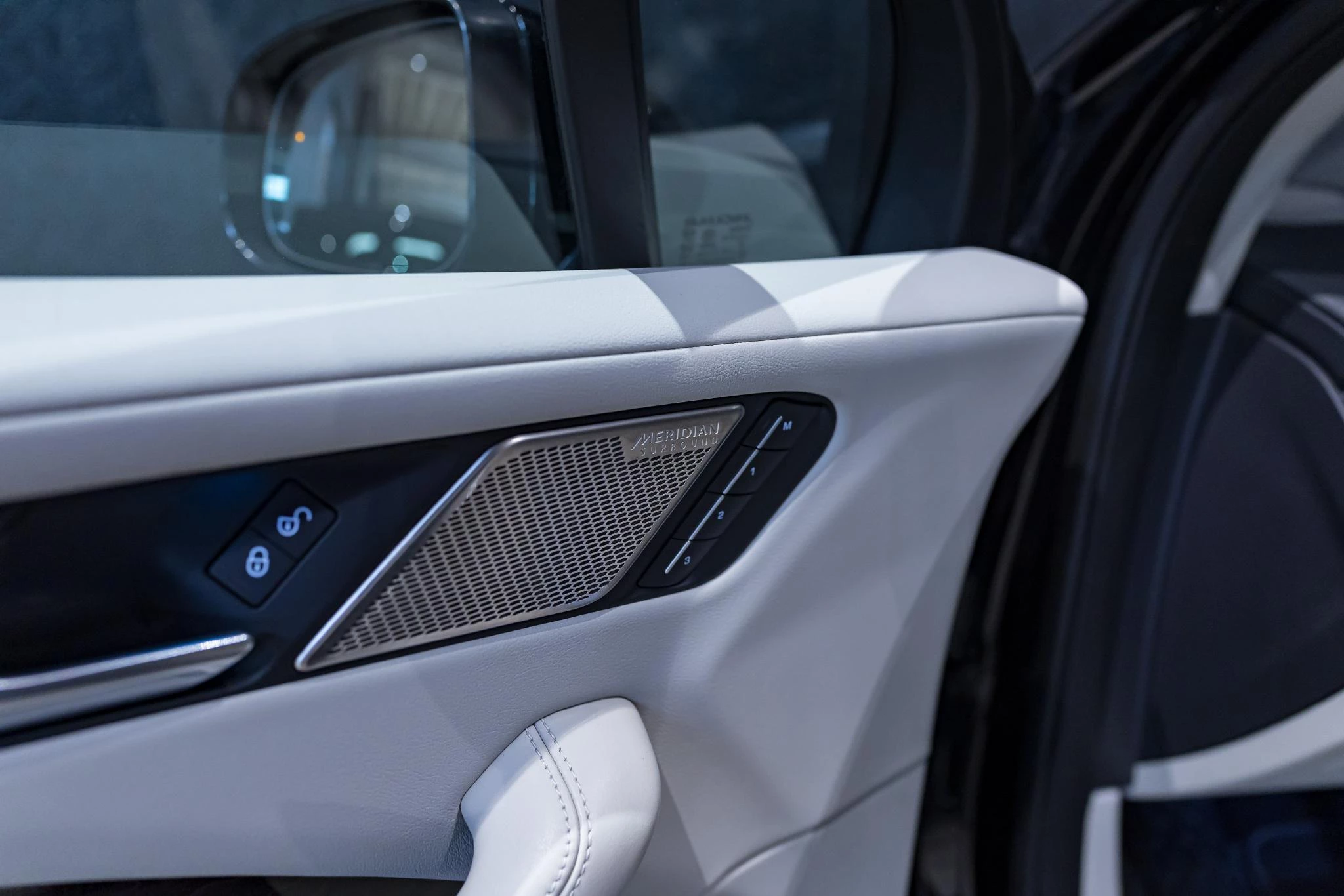 Jaguar-I-PACE-image-22