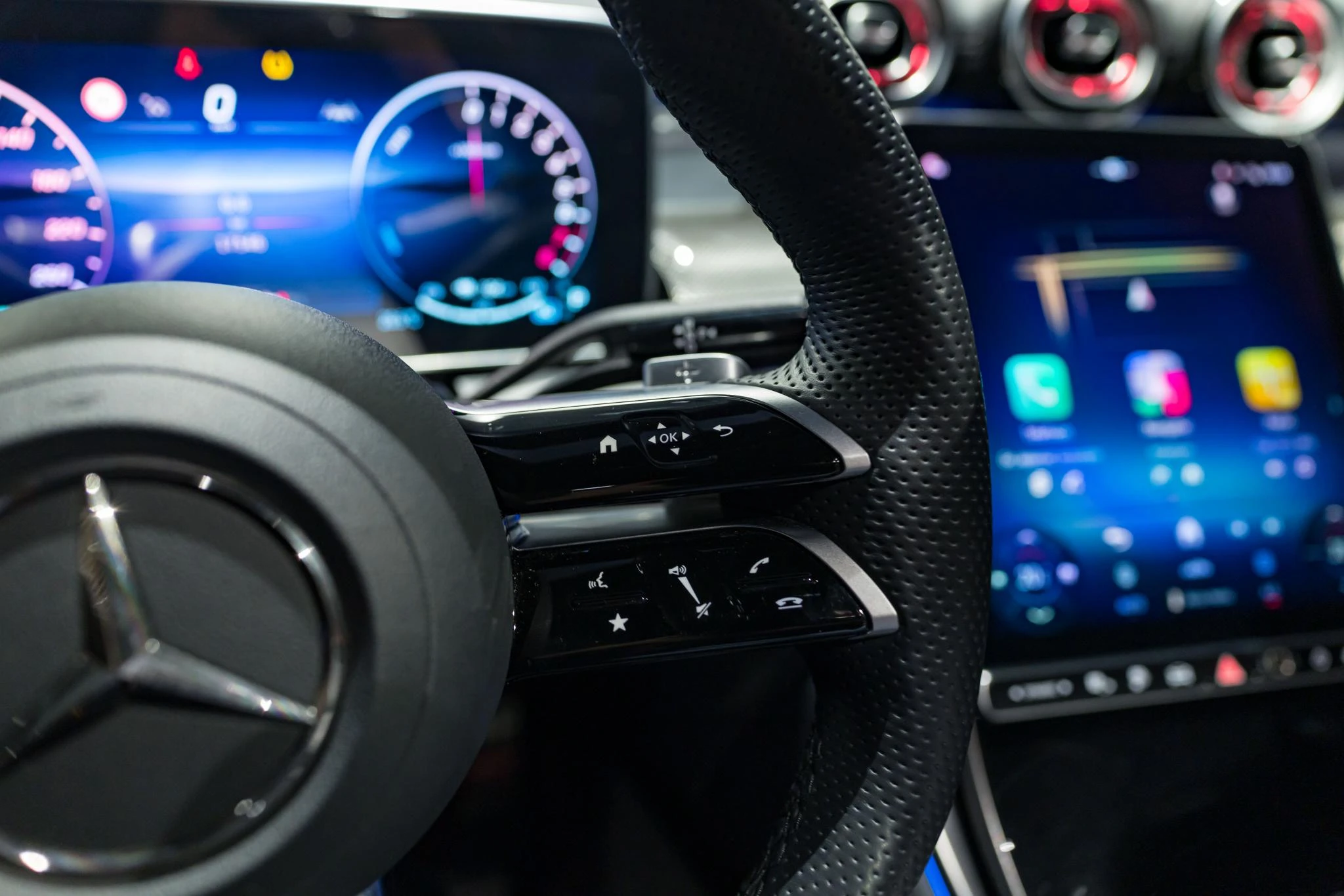 Mercedes-Benz-GLC-image-27