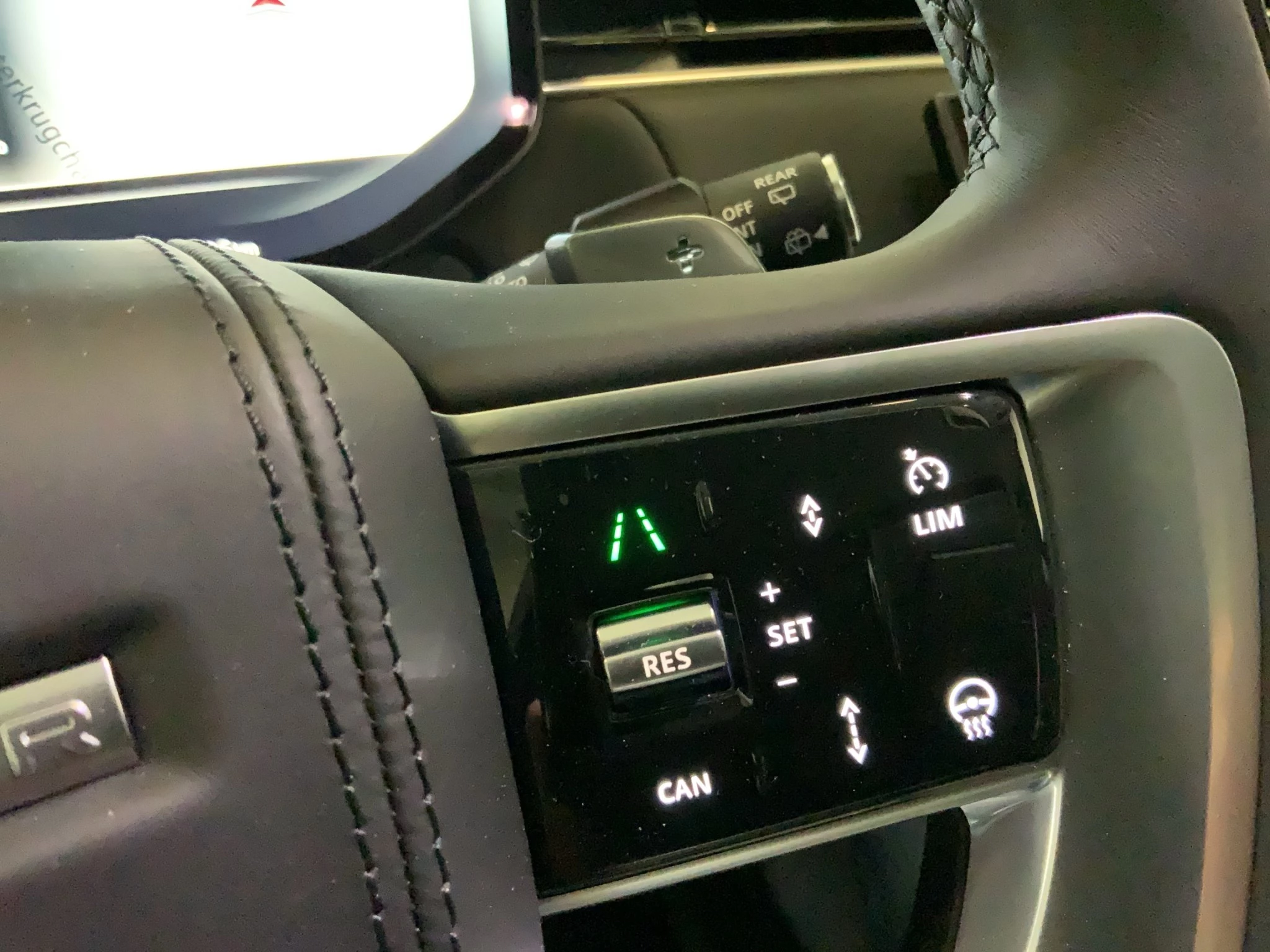 Land Rover-Range Rover-image-24