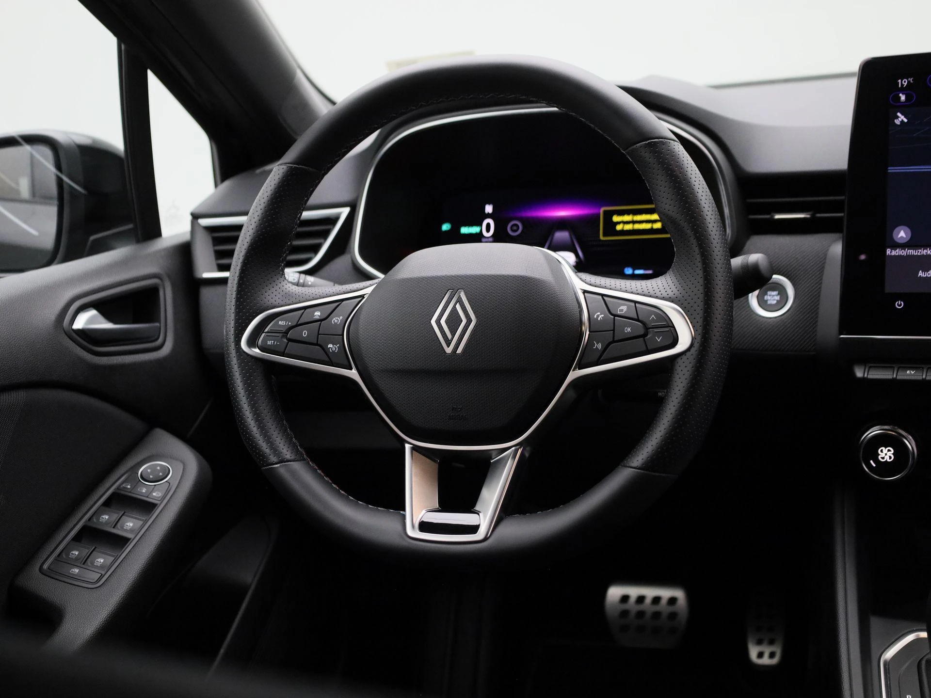 Renault-Clio-image-10