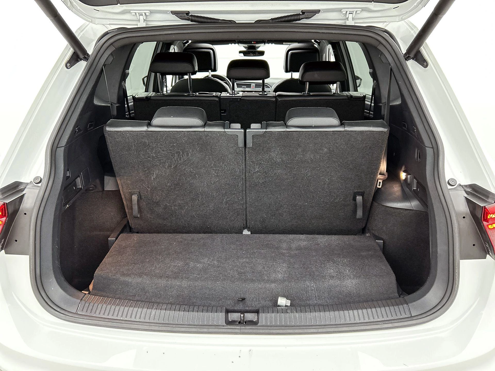 Volkswagen-Tiguan Allspace-image-28