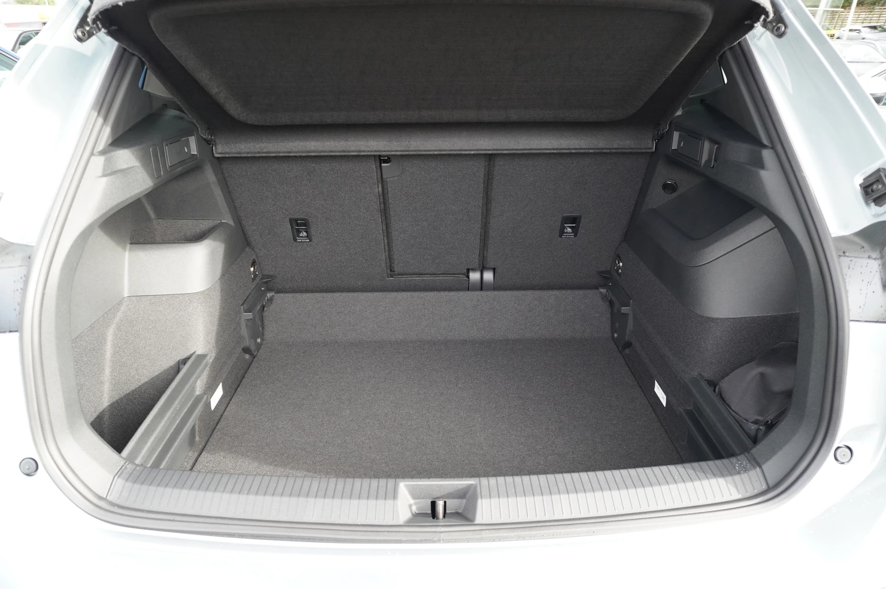 Volkswagen-Tiguan-image-11