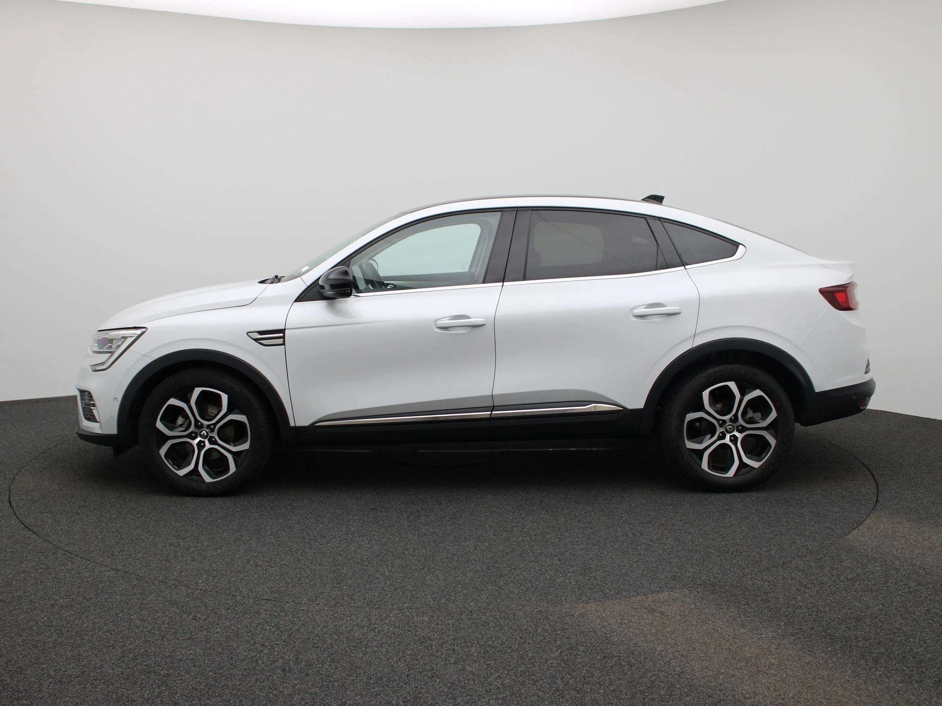 Renault-Arkana-image-3