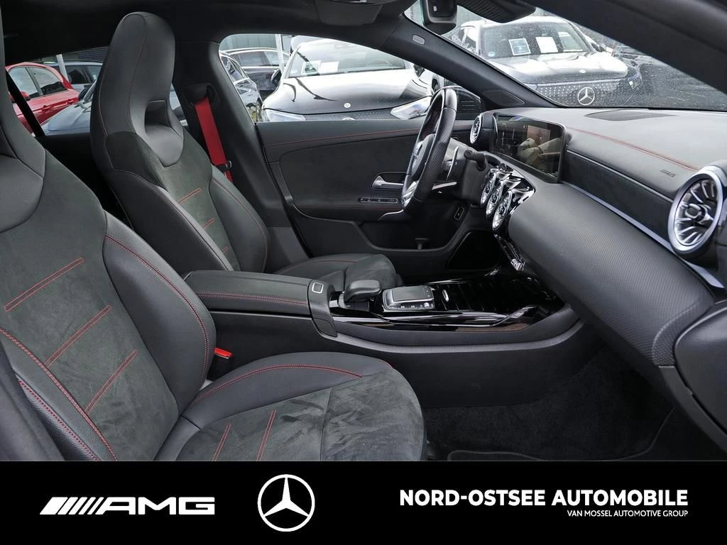 Mercedes-Benz CLA 35 AMG 4M SB HUD PANO SOUND AHK MULTI 360° AMG LineX118 CLA 35 AMG 4M SB HUD PANO SOUND AHK MULTI 360° AMG Line