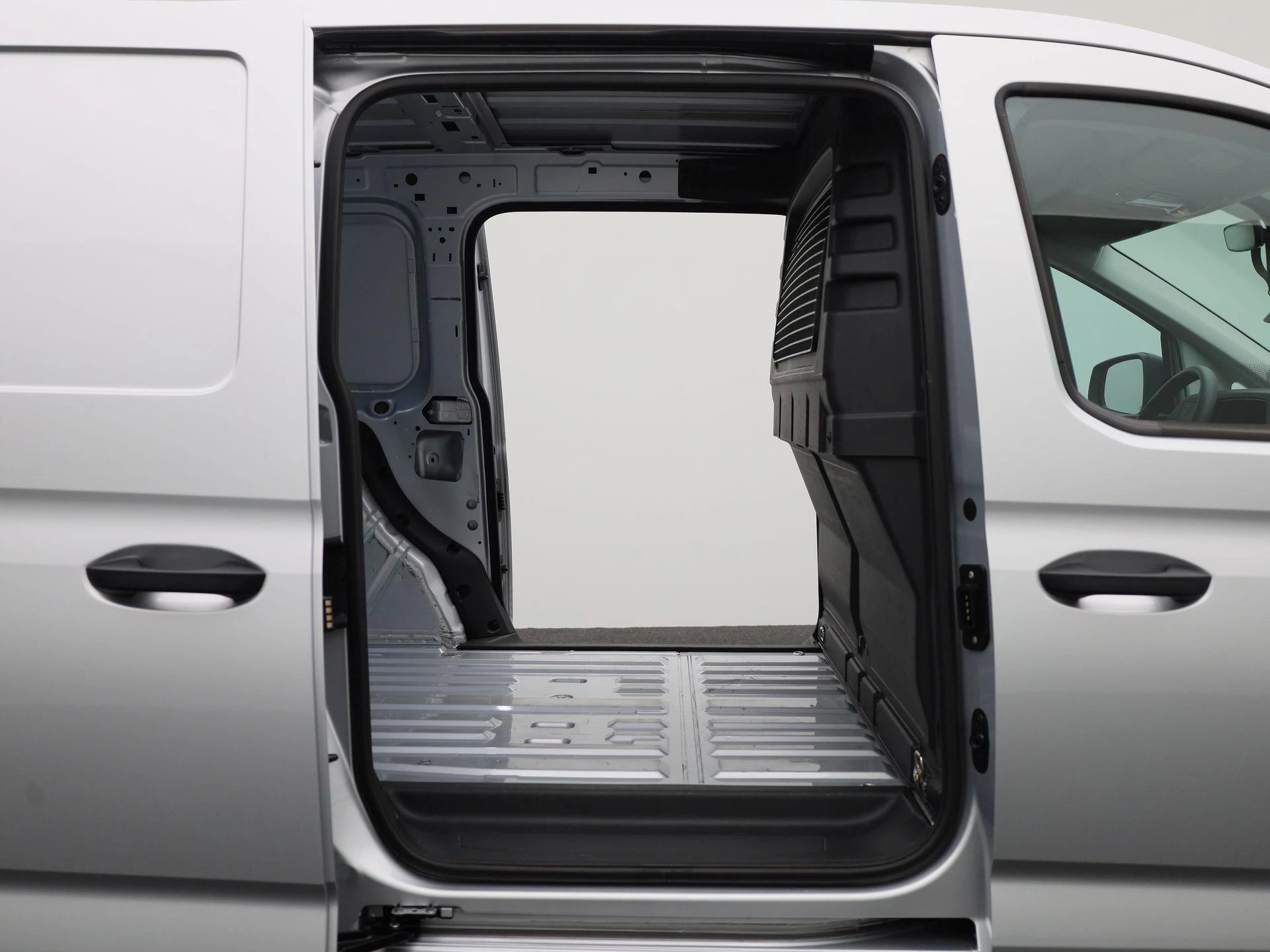 Volkswagen-Caddy-image-12