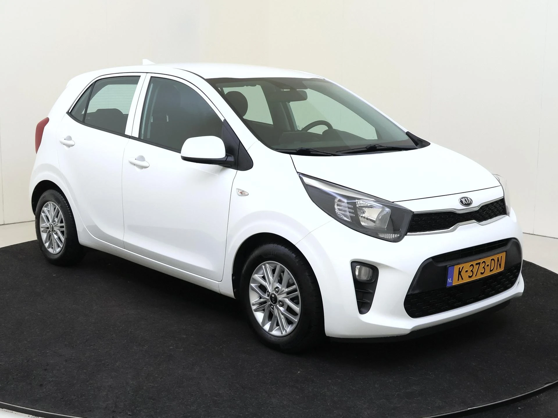 Kia-Picanto-image-1