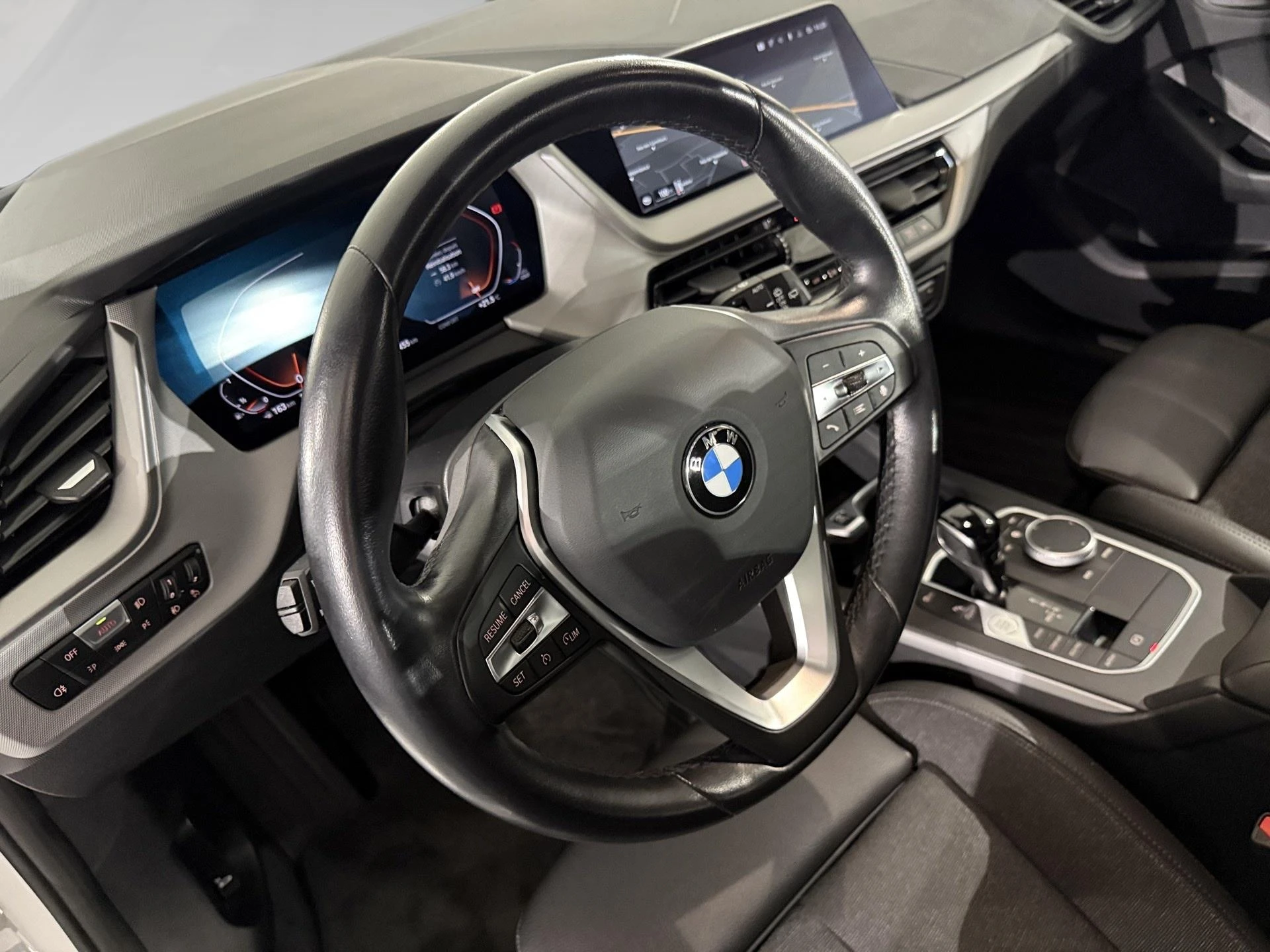 BMW-Série 1-image-7