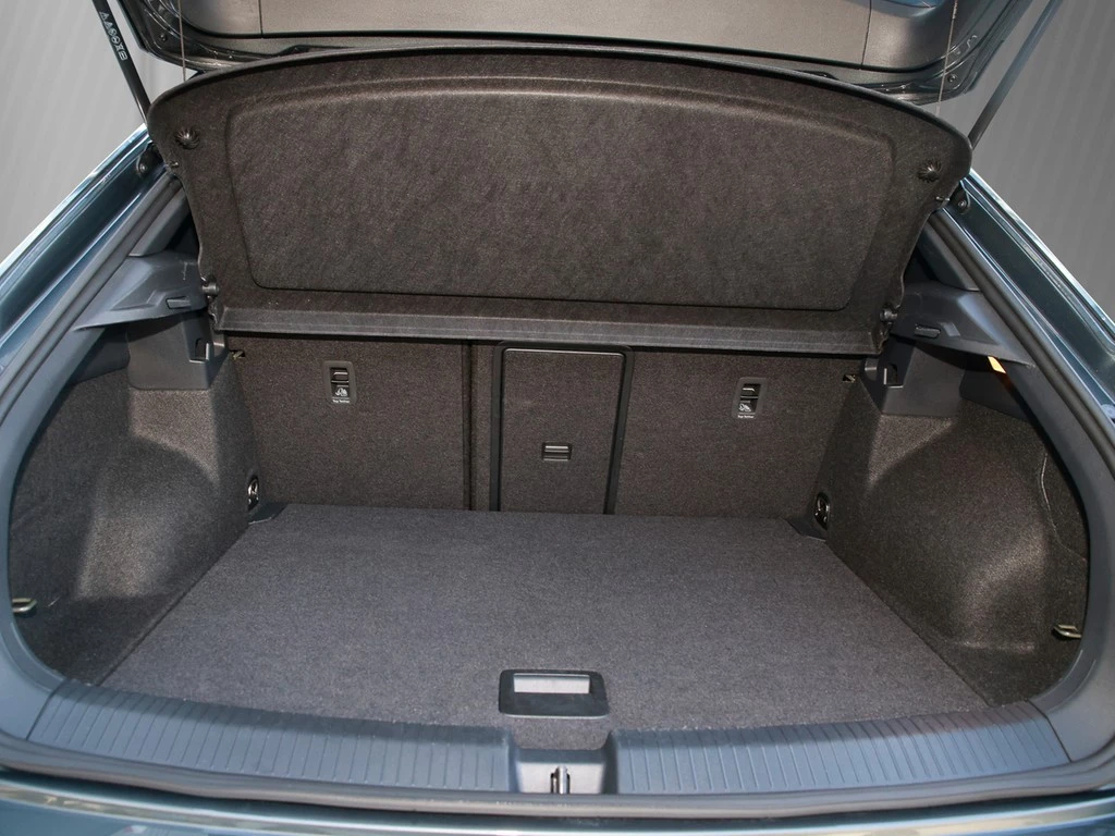Volkswagen T-Roc 1.5 TSI DSG R-Line AHK/Navi/RFK