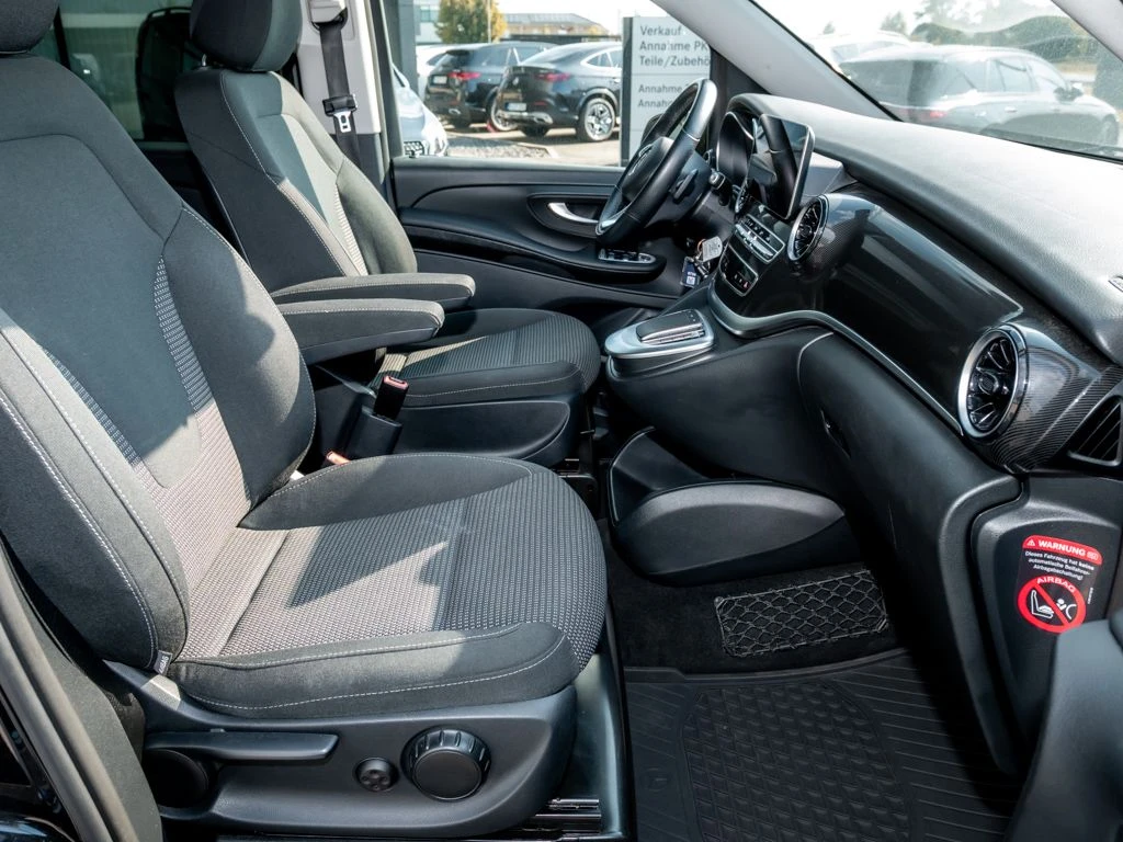 Mercedes-Benz-V-Klasse 300-image-9