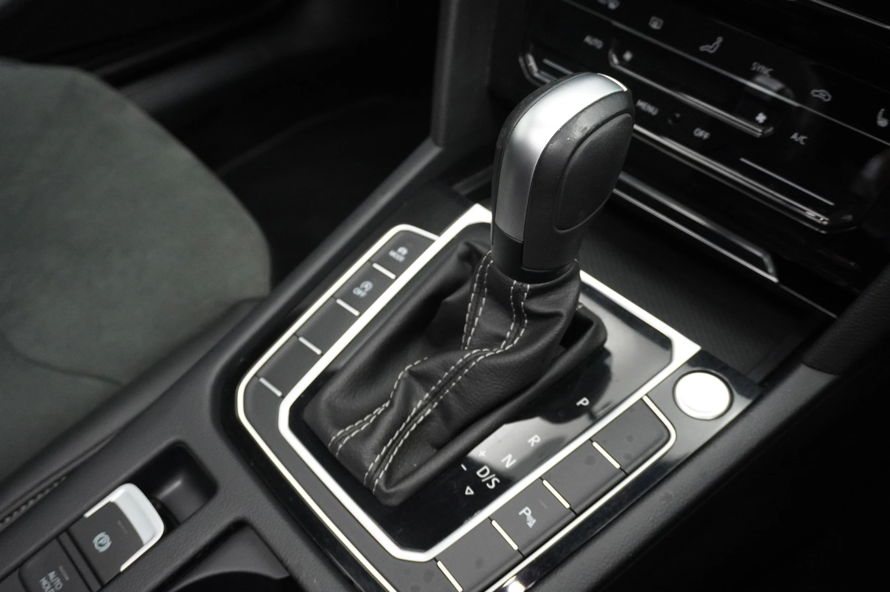 Volkswagen-Arteon-image-25