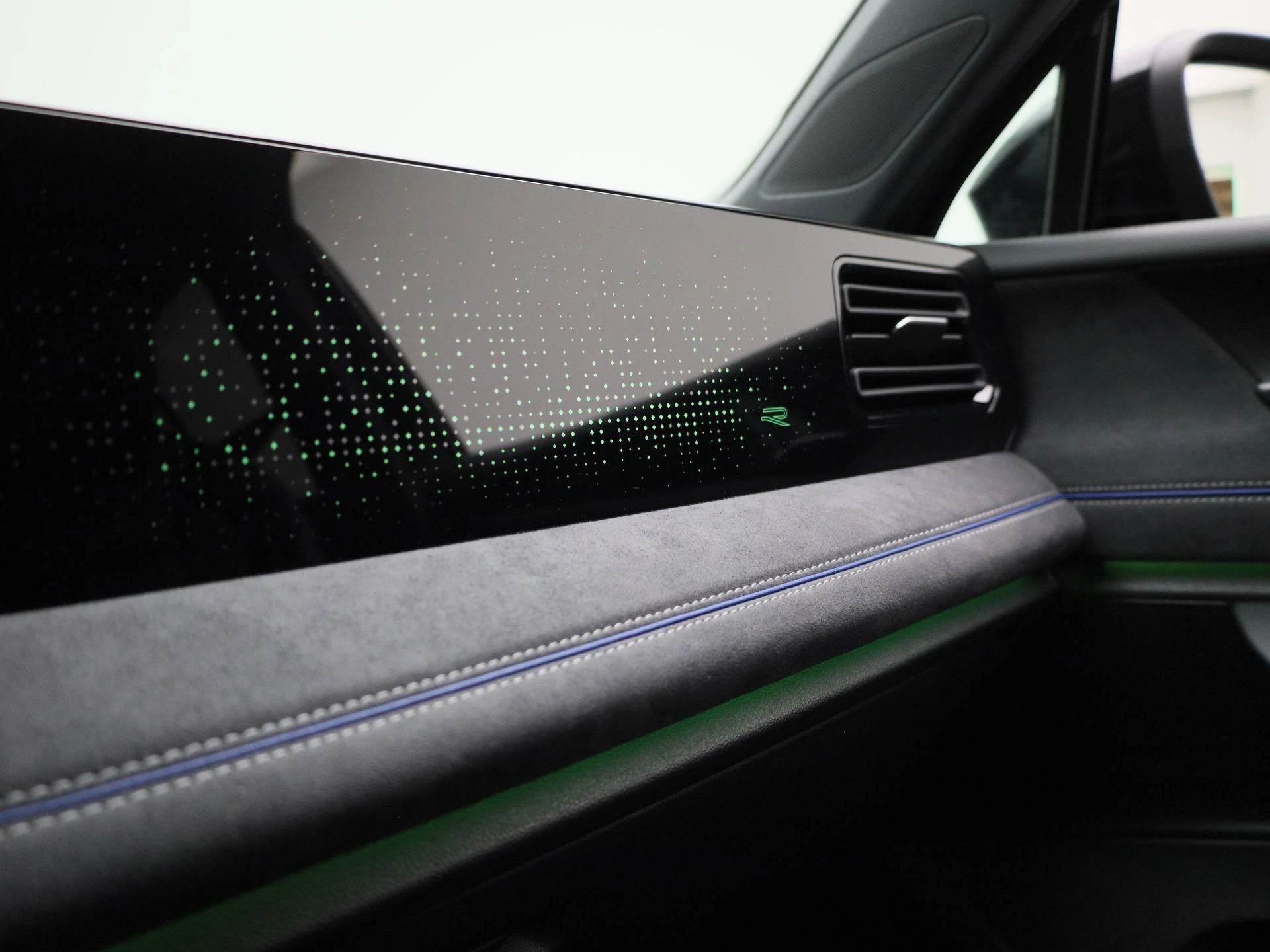 Volkswagen-Tiguan-image-33