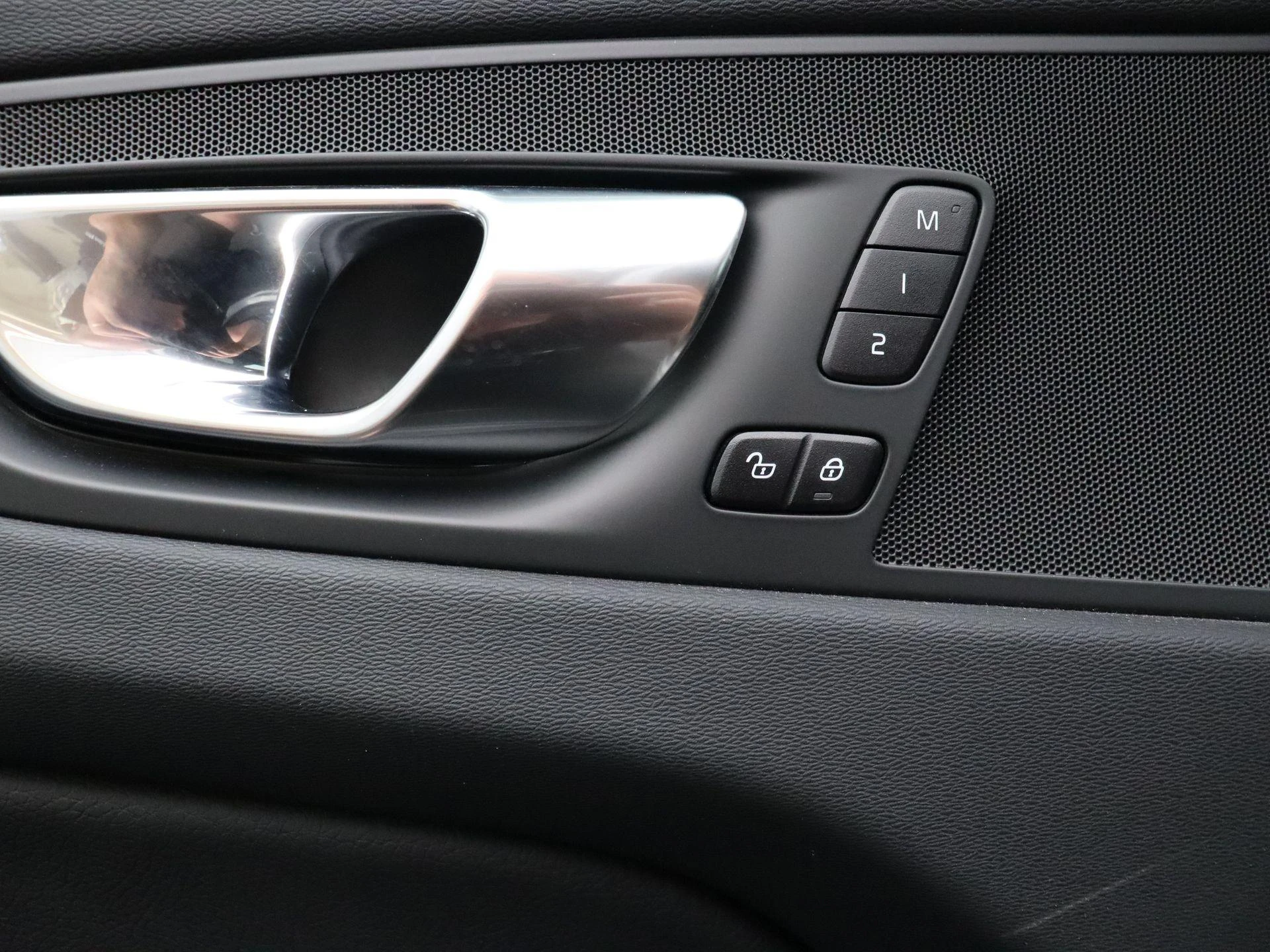 Volvo-XC60-image-11