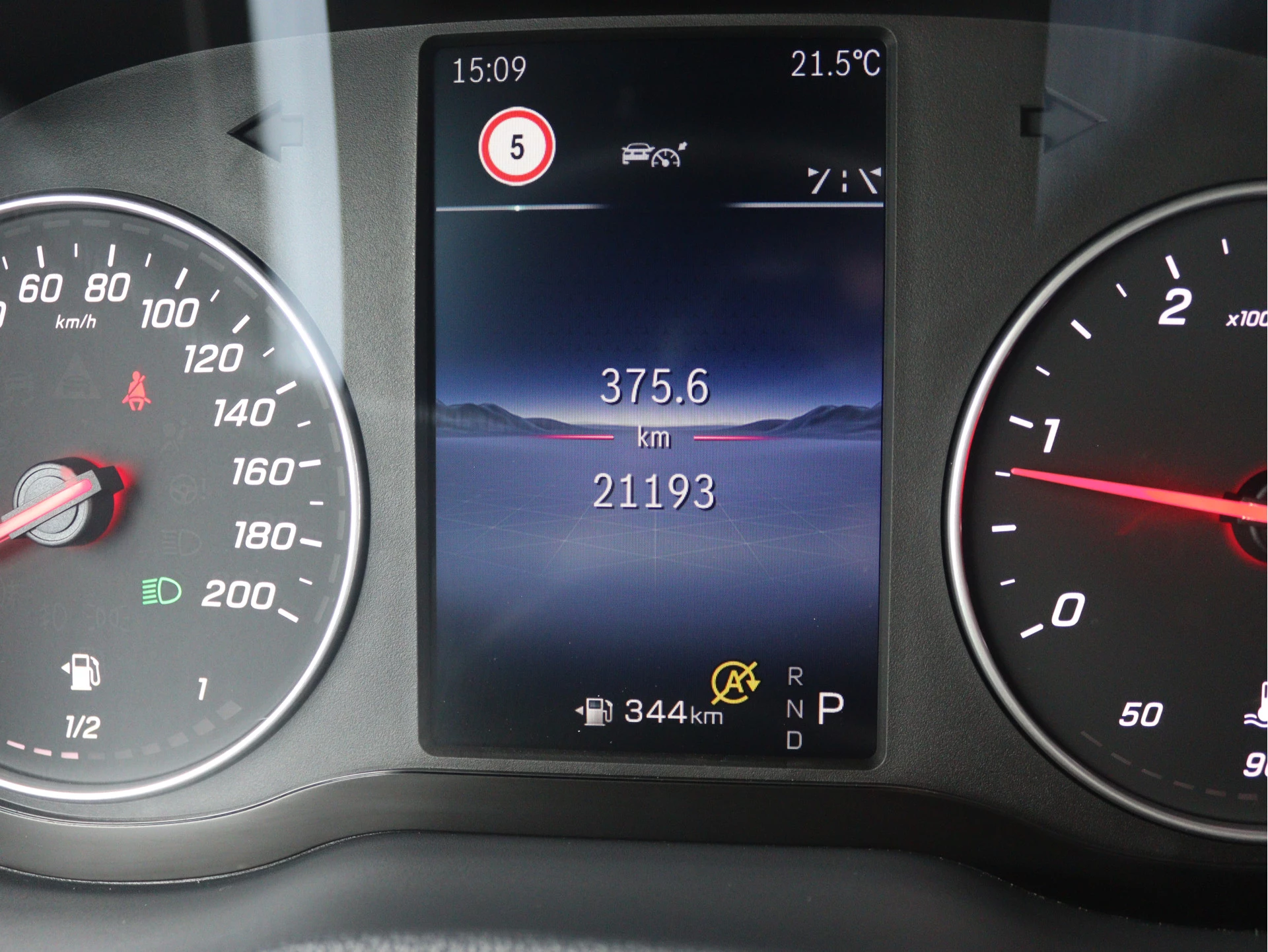 Mercedes-Benz Sprinter 319 CDI L4H2 | AIRCO/NAVI/DISTRONIC/CAMERA | Certified