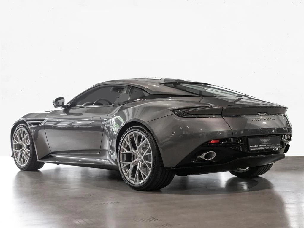 Aston Martin DB12 Coupe Aston Martin Hamburg