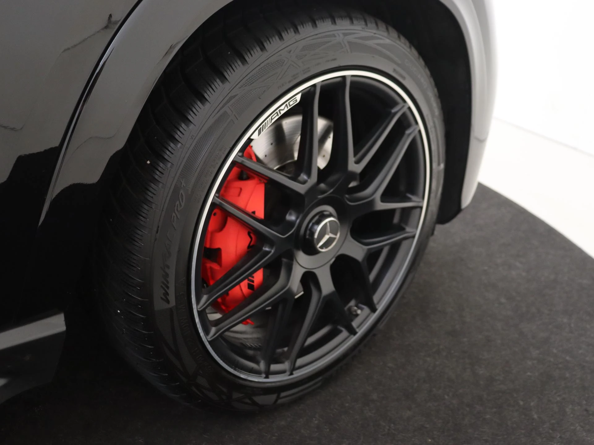 Mercedes-Benz-GLE-image-37