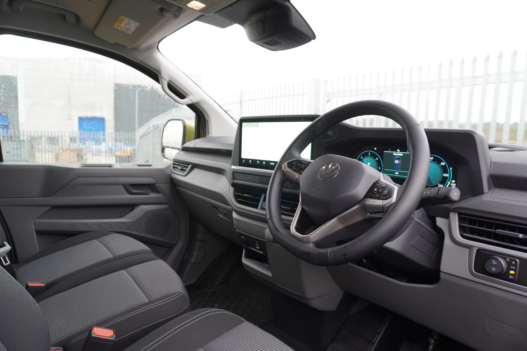 Volkswagen-Transporter-image-5