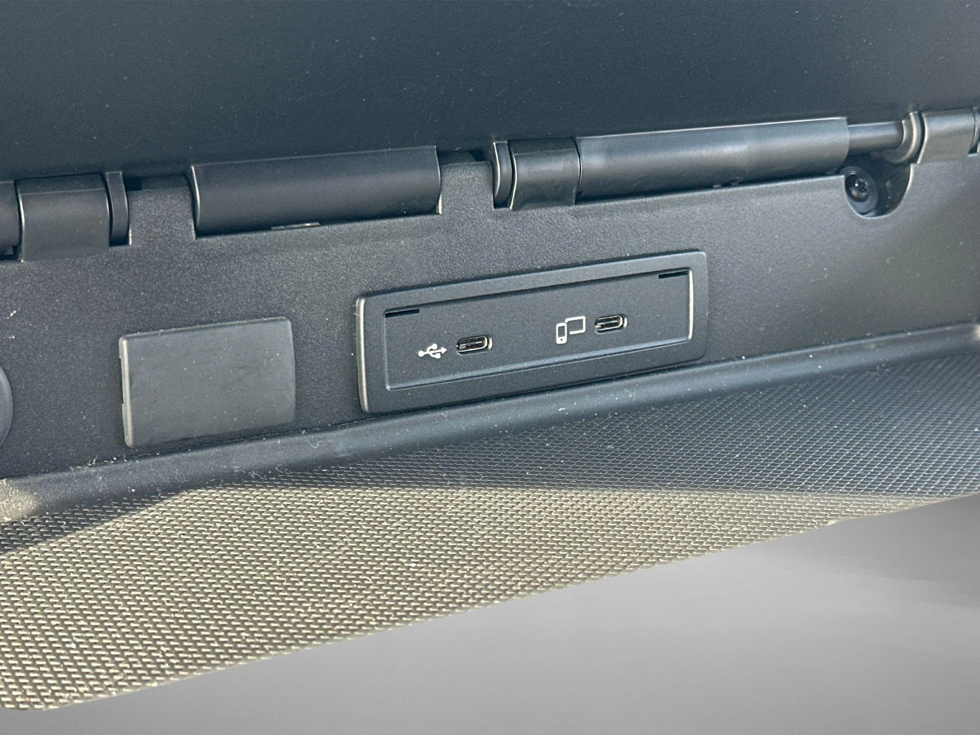 Mercedes-Benz-Sprinter-image-29