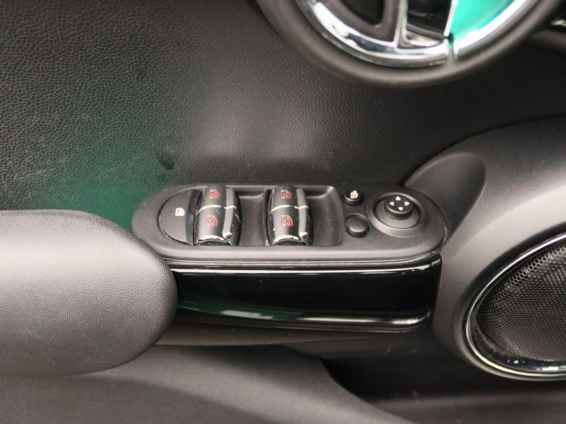 MINI-Cooper-image-20