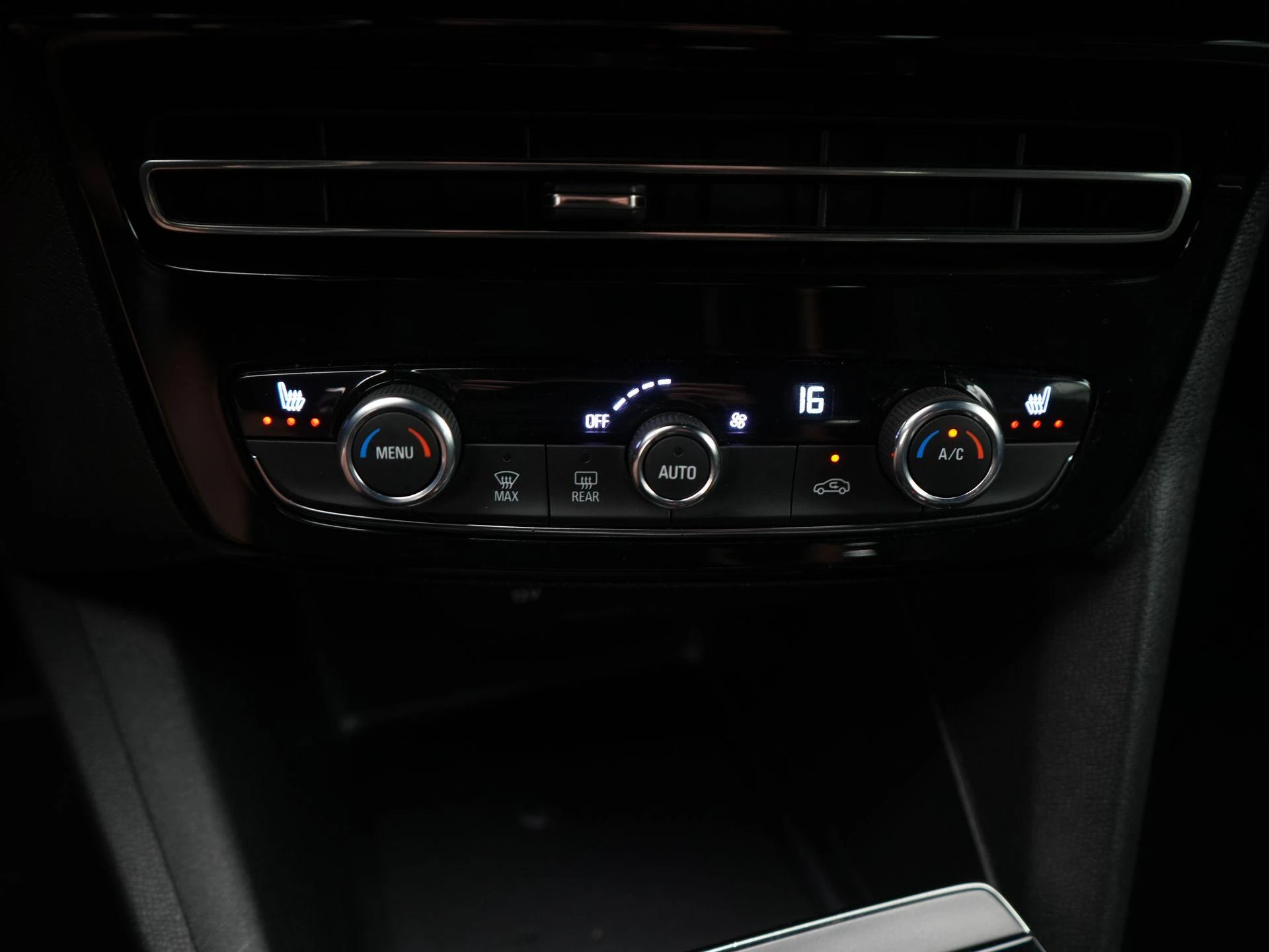 Opel-Mokka-e-image-19