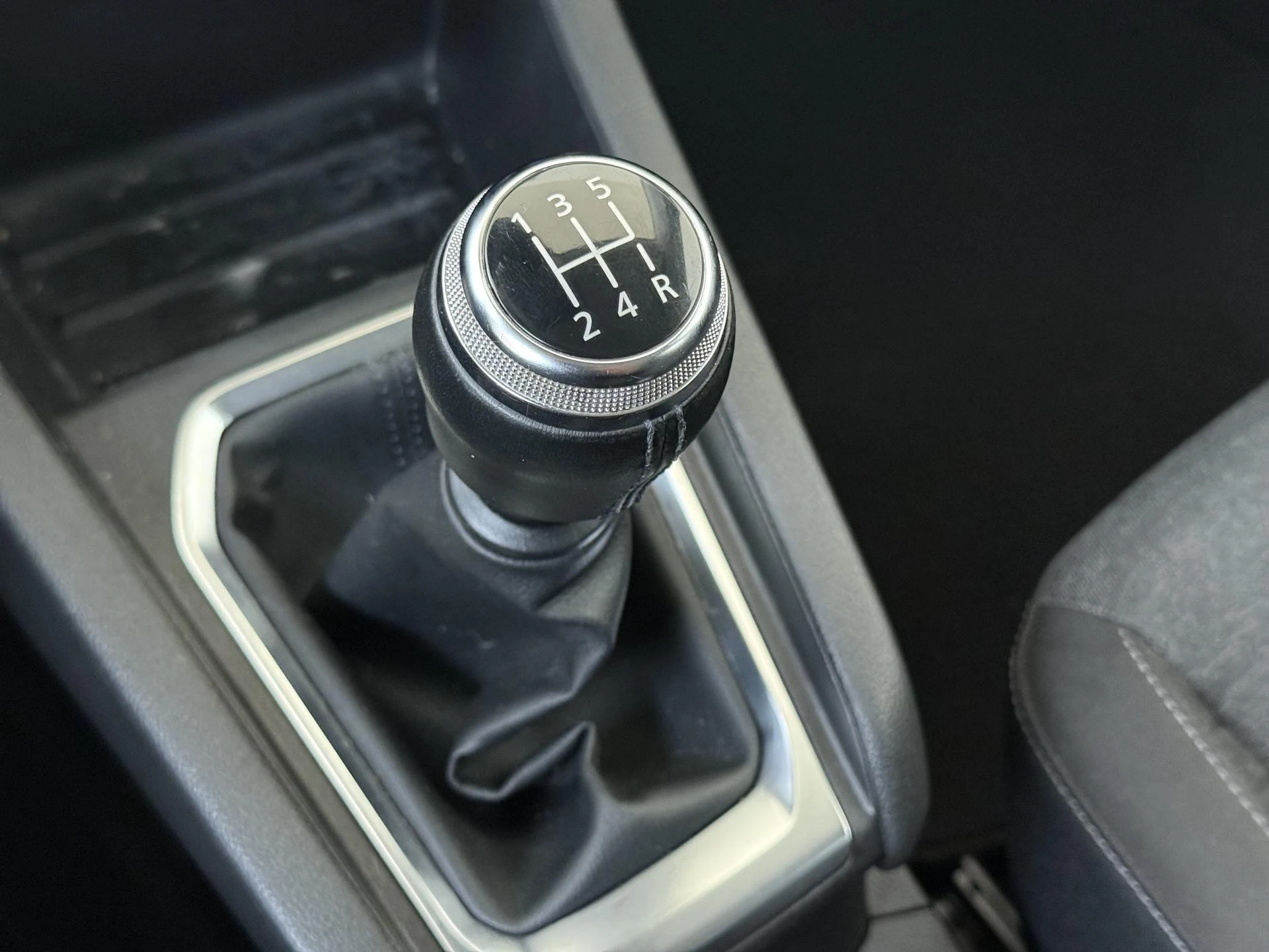 Renault-Clio-image-13