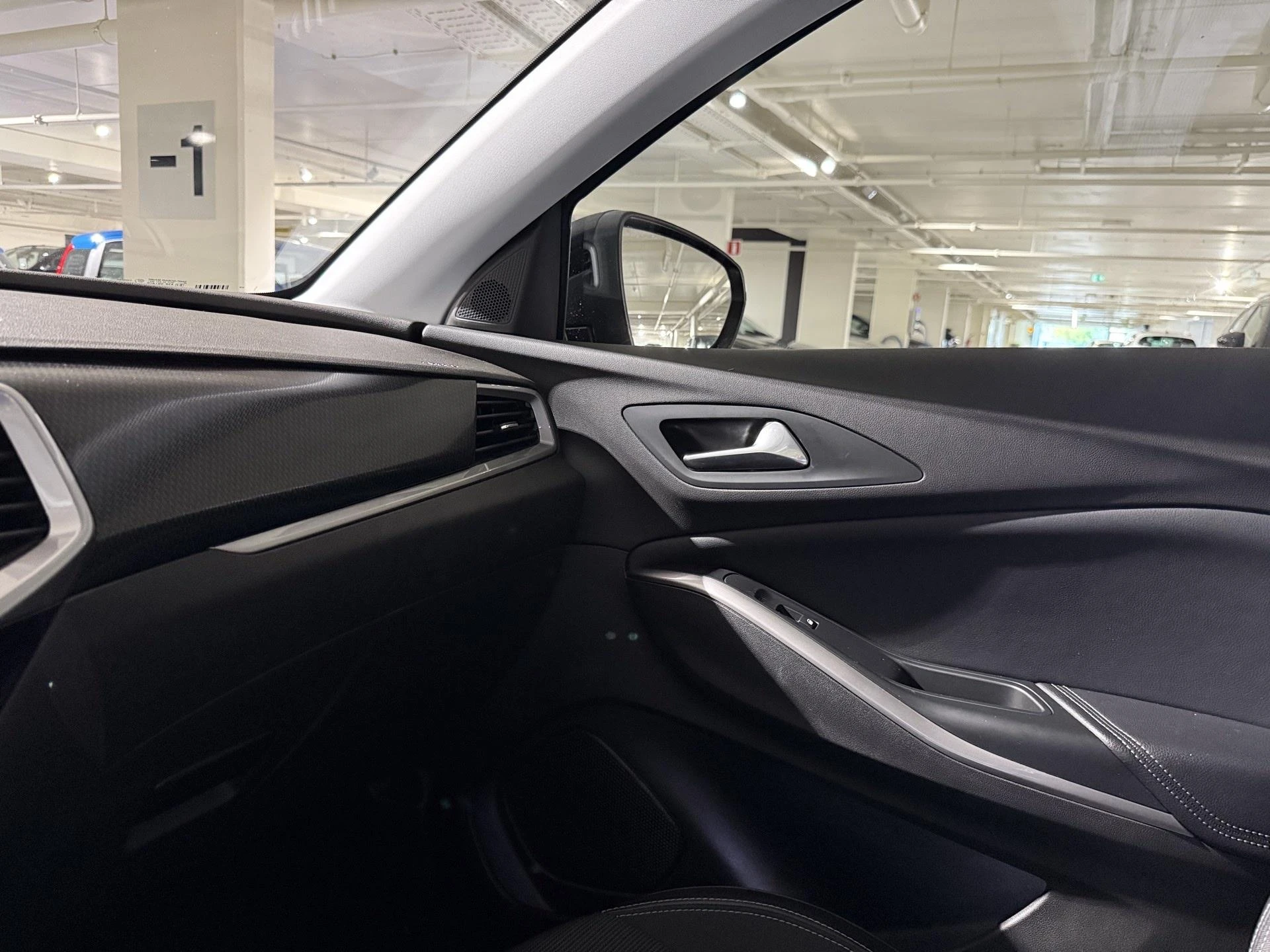 Opel-Grandland X-image-10