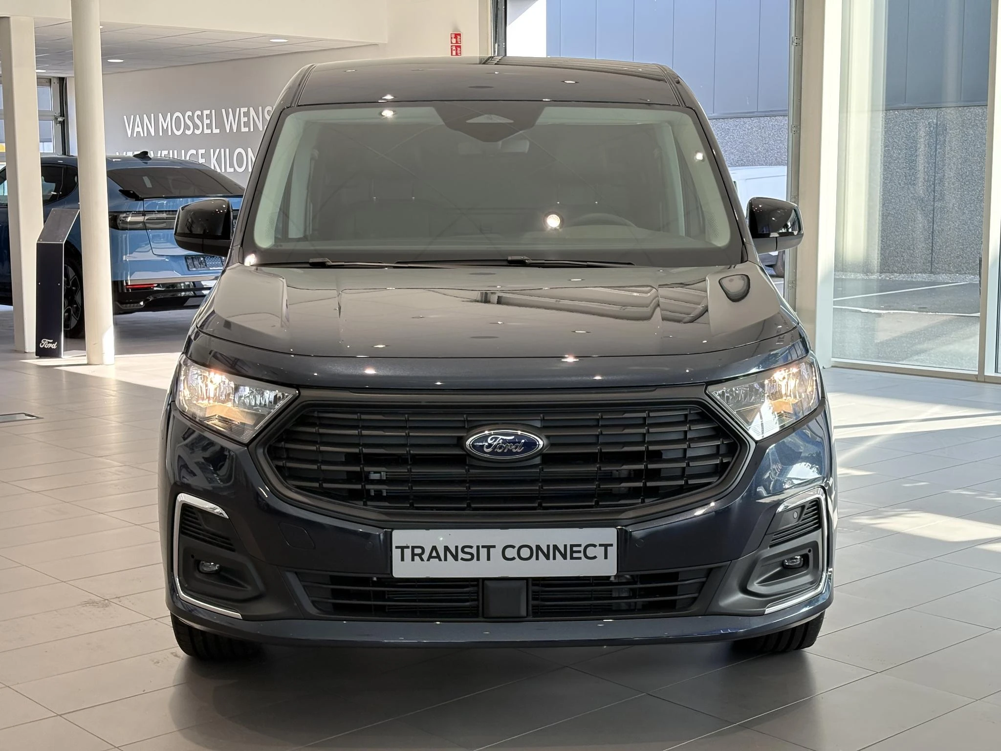 Ford-Transit Connect-image-1