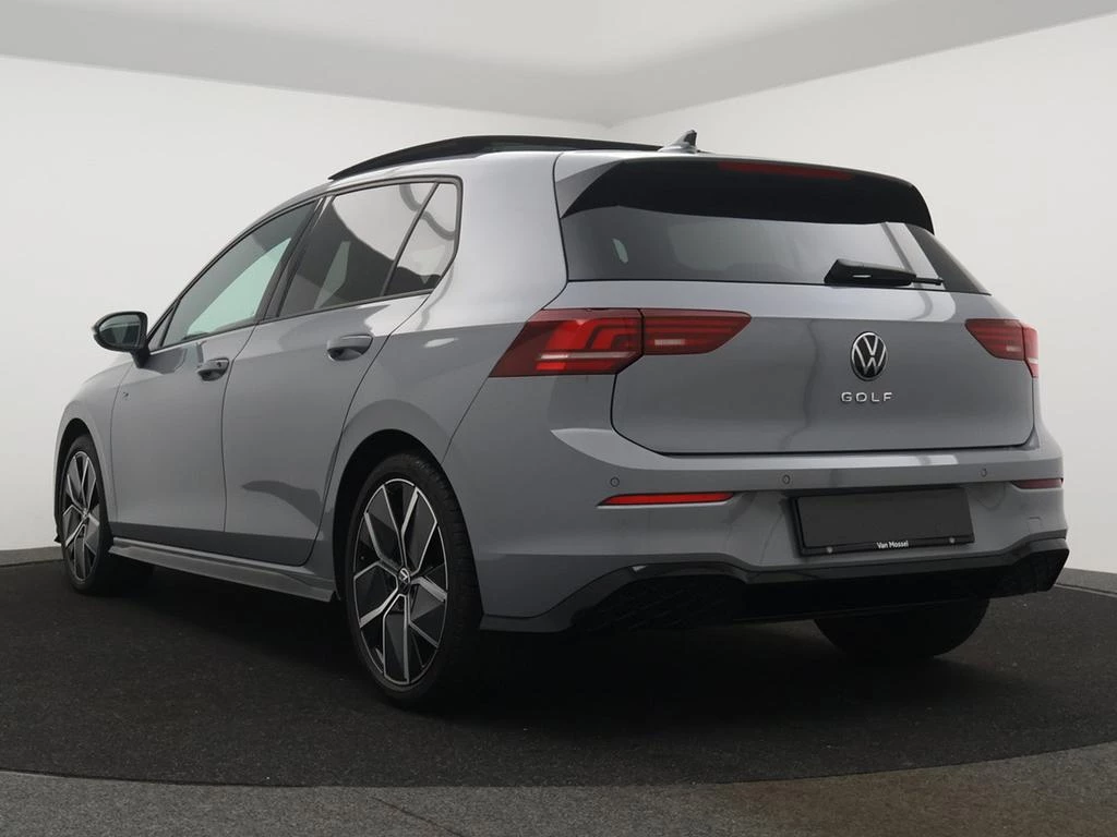 Volkswagen-Golf-image-4