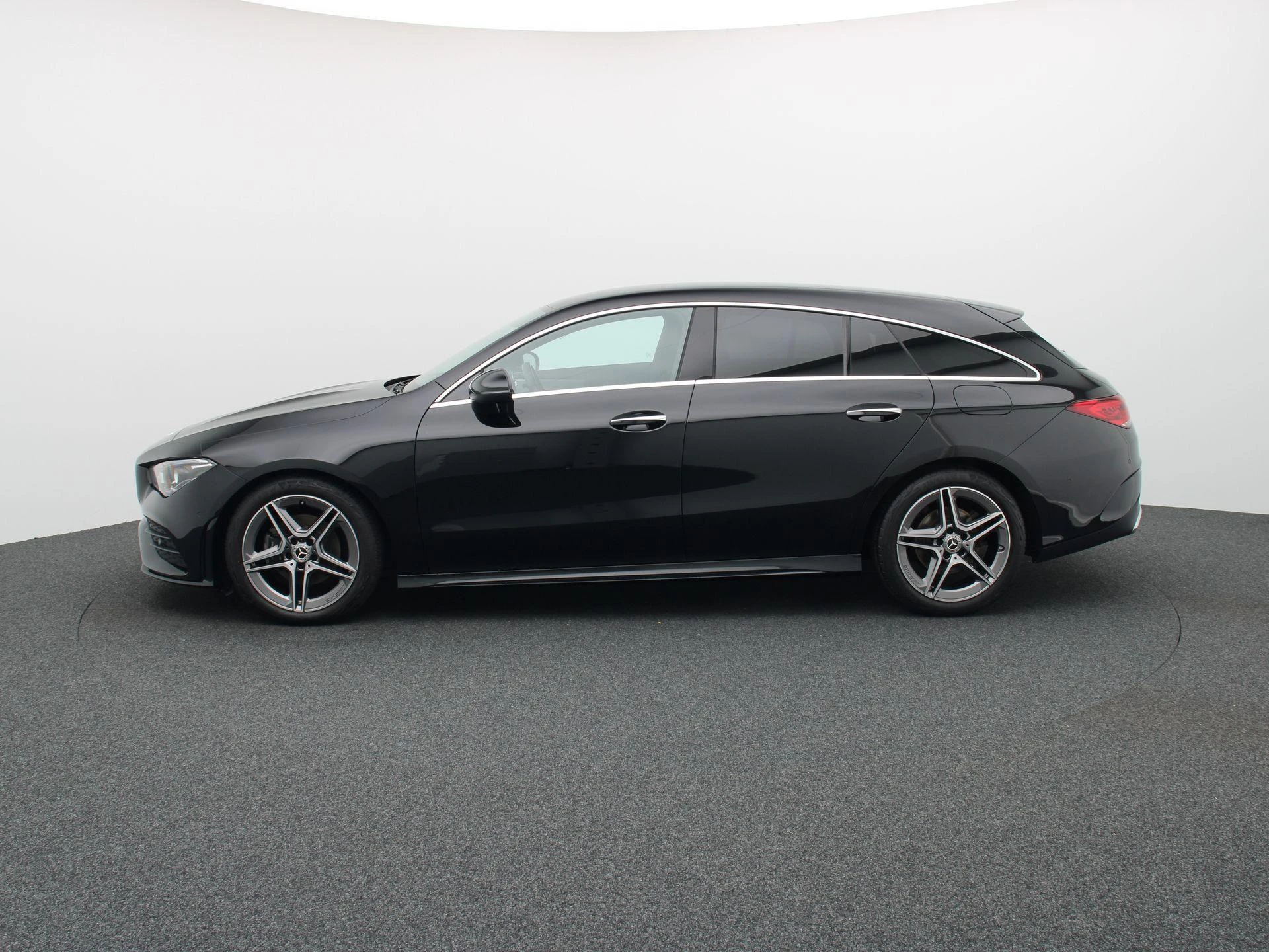 Mercedes-Benz CLA 180 d AMG Line Shooting Brake
