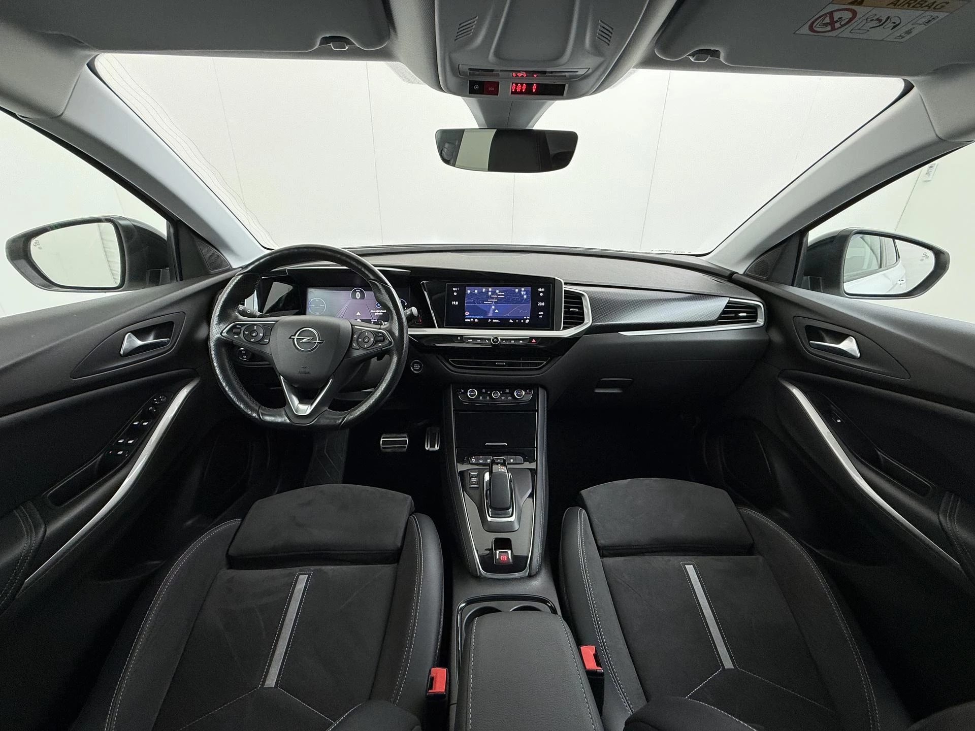 Opel-Grandland-image-18