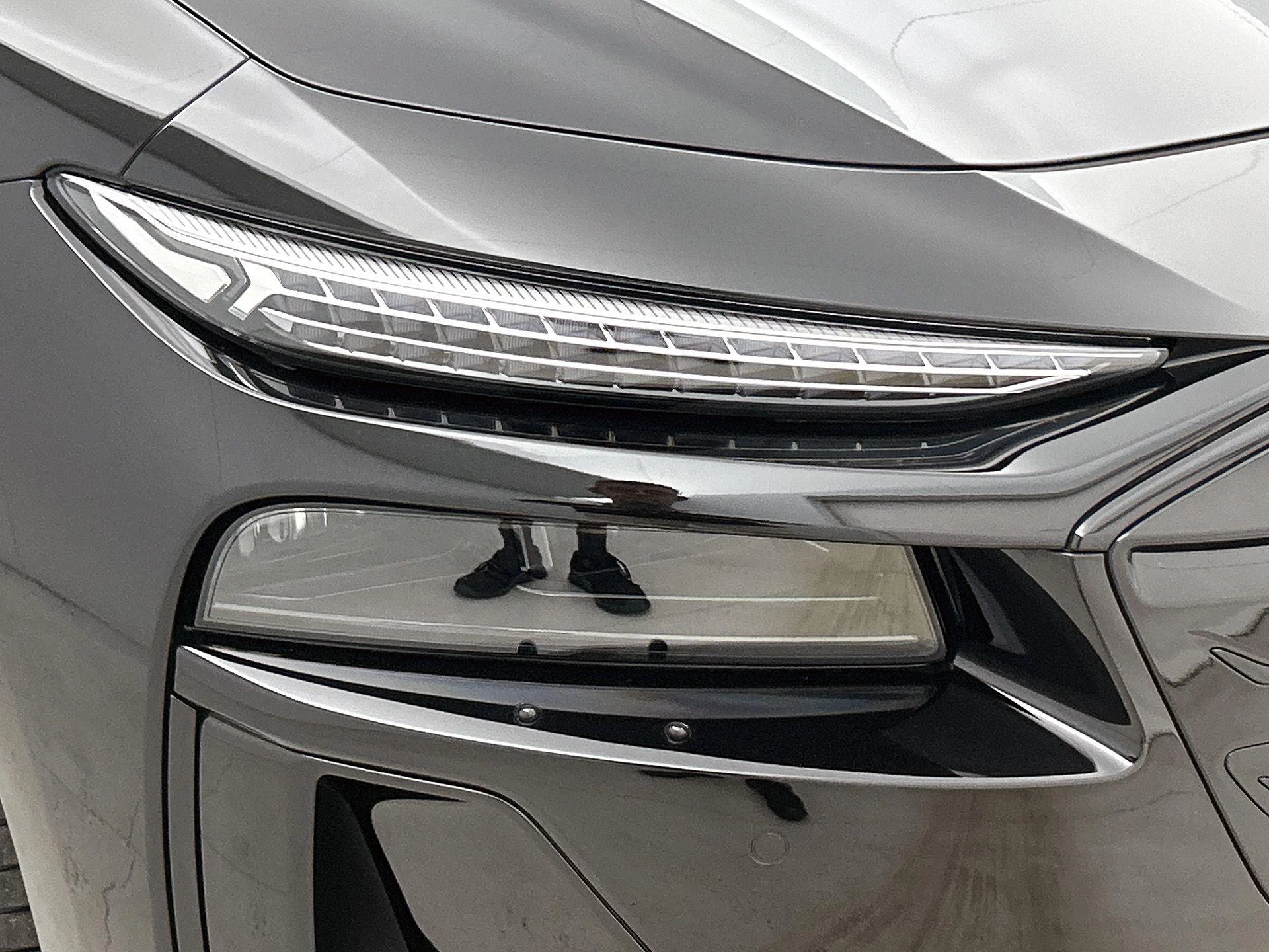 Audi-A6 Avant e-tron-image-28