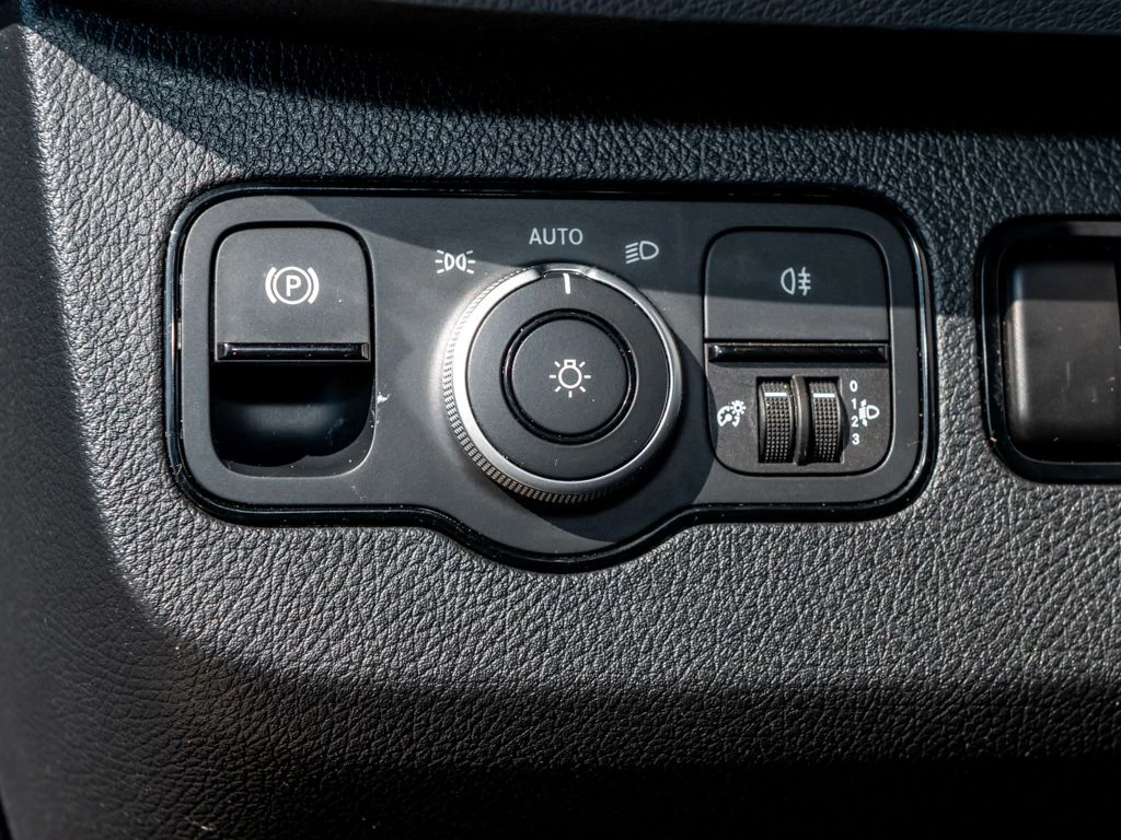 Mercedes-Benz-Sprinter 317-image-13
