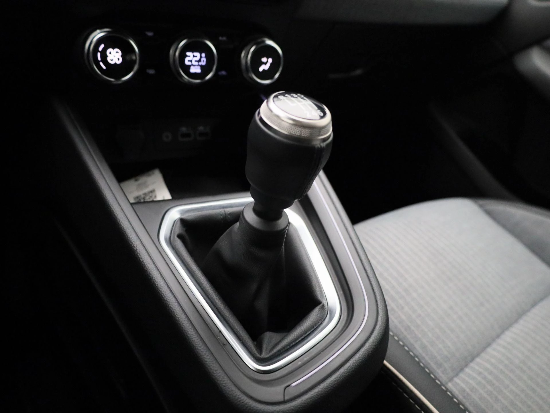 Renault-Clio-image-14