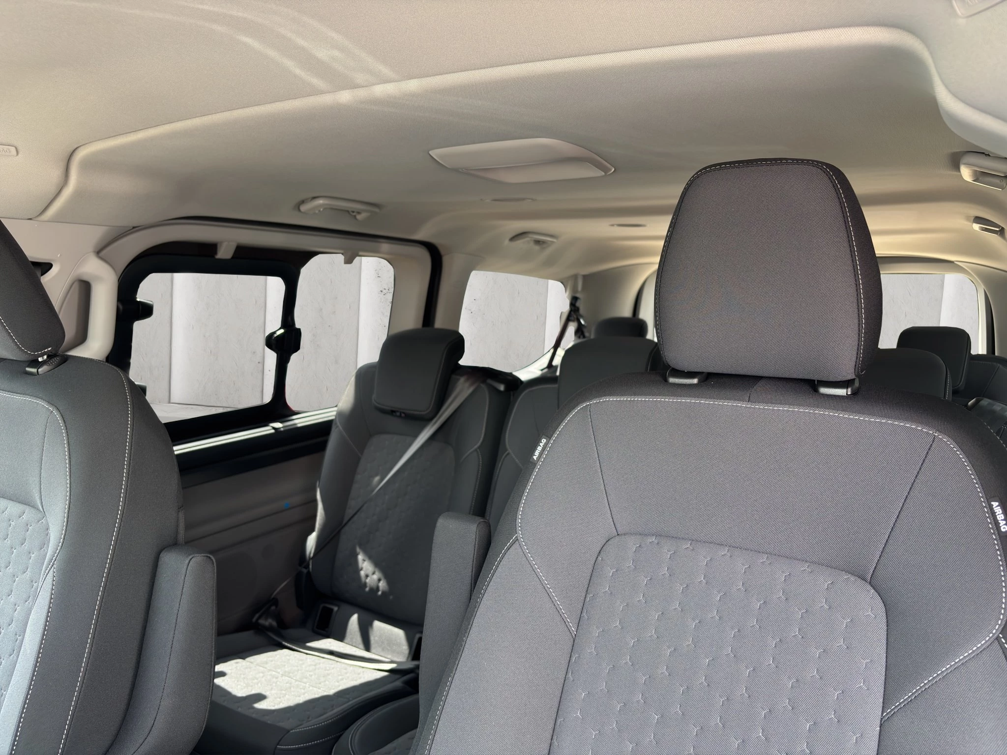 Ford Tourneo Custom Titanium 2.0 EcoBlue 125kW 320 L1 Auto FWD Van. 4-türig
