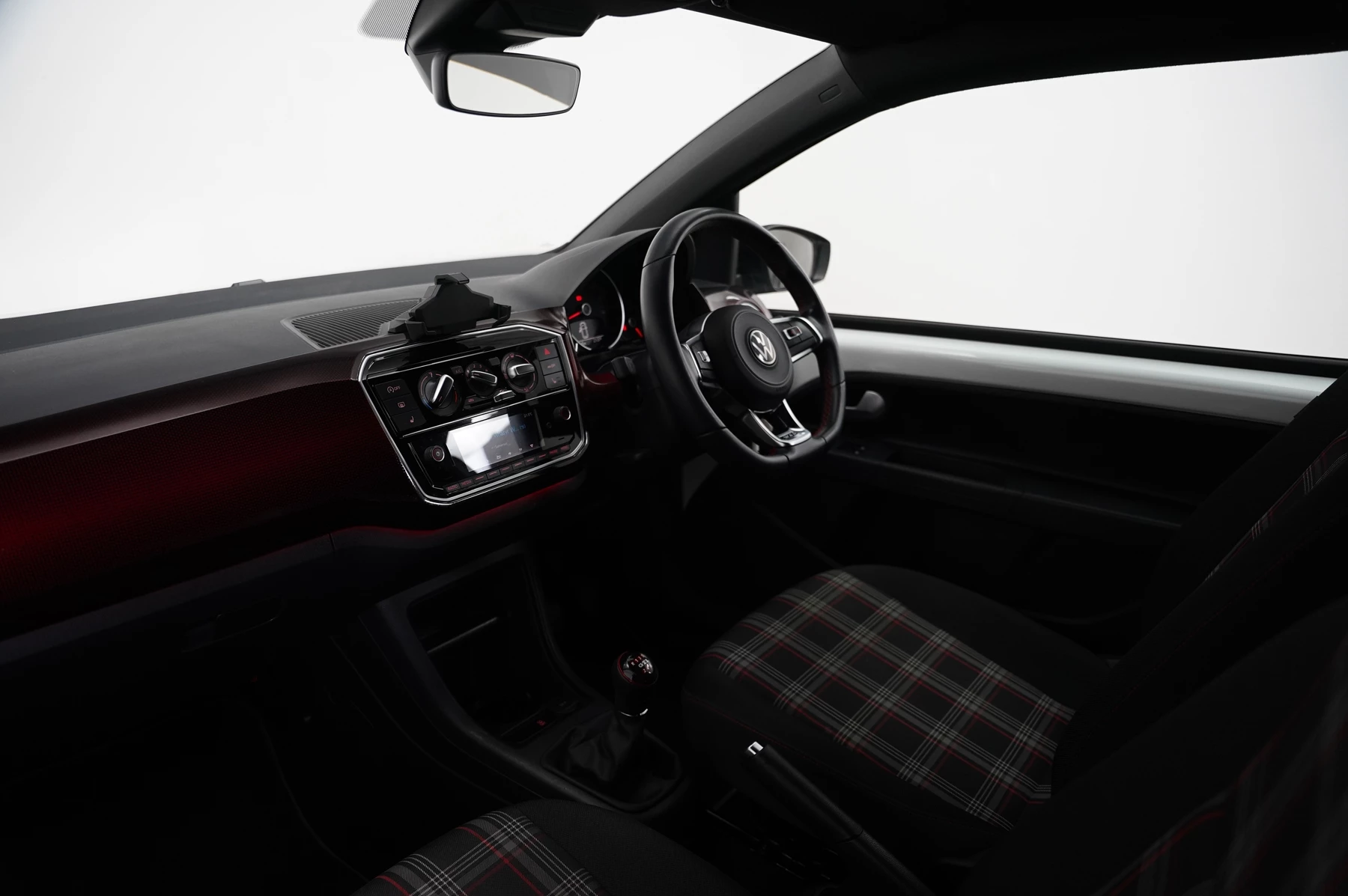 Volkswagen-up!-image-1