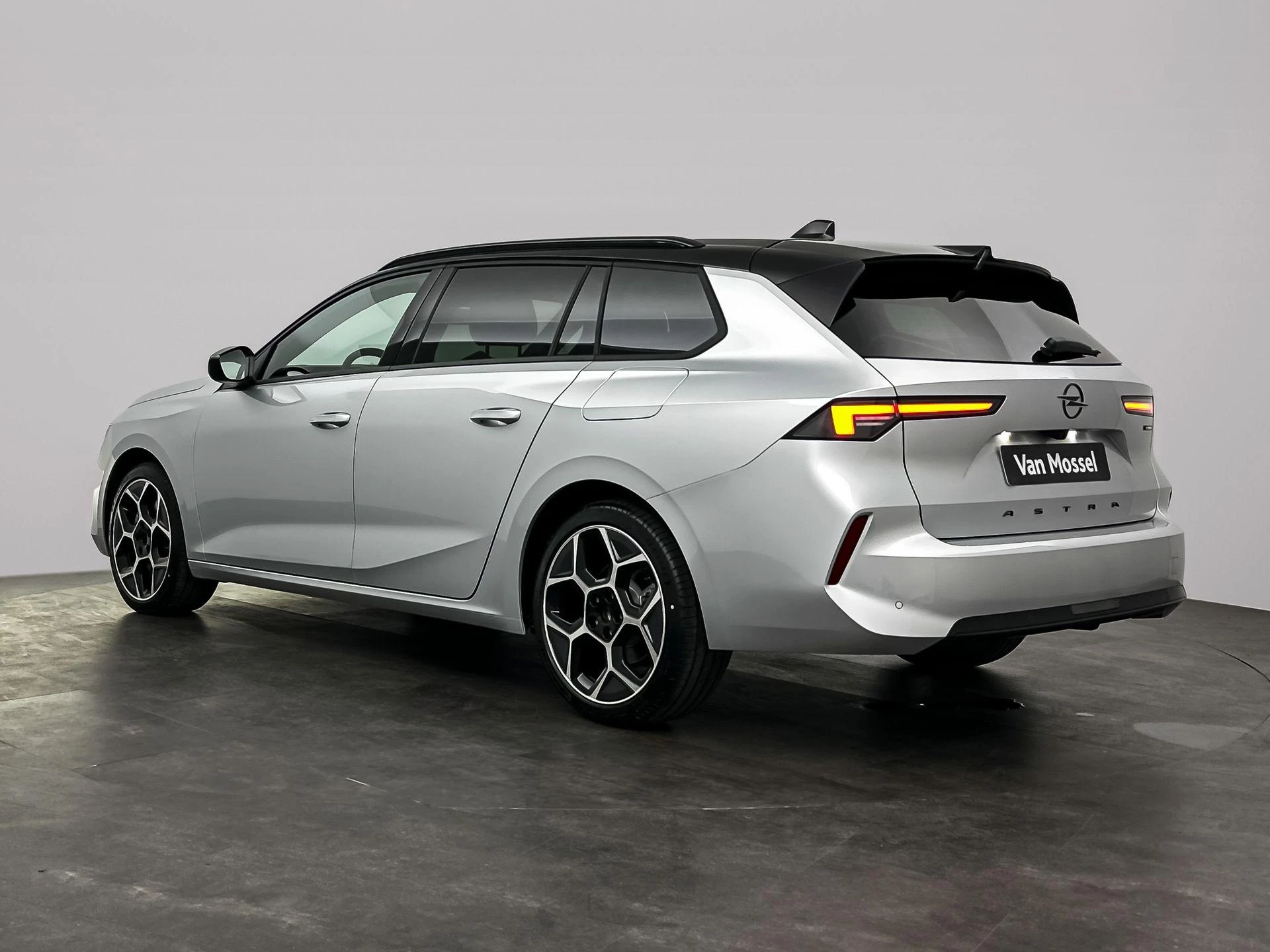Opel Astra Sports Tourer 1.6 Turbo Plug In Hybrid Ultimate