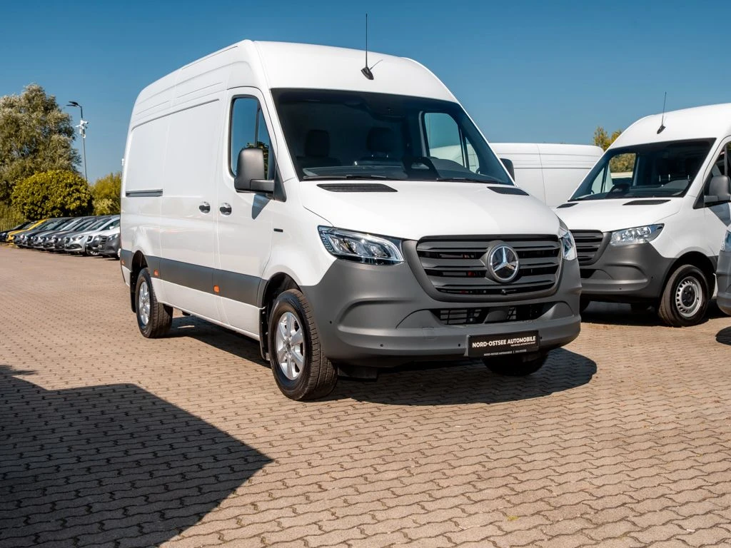 Mercedes-Benz-eSprinter-image-4