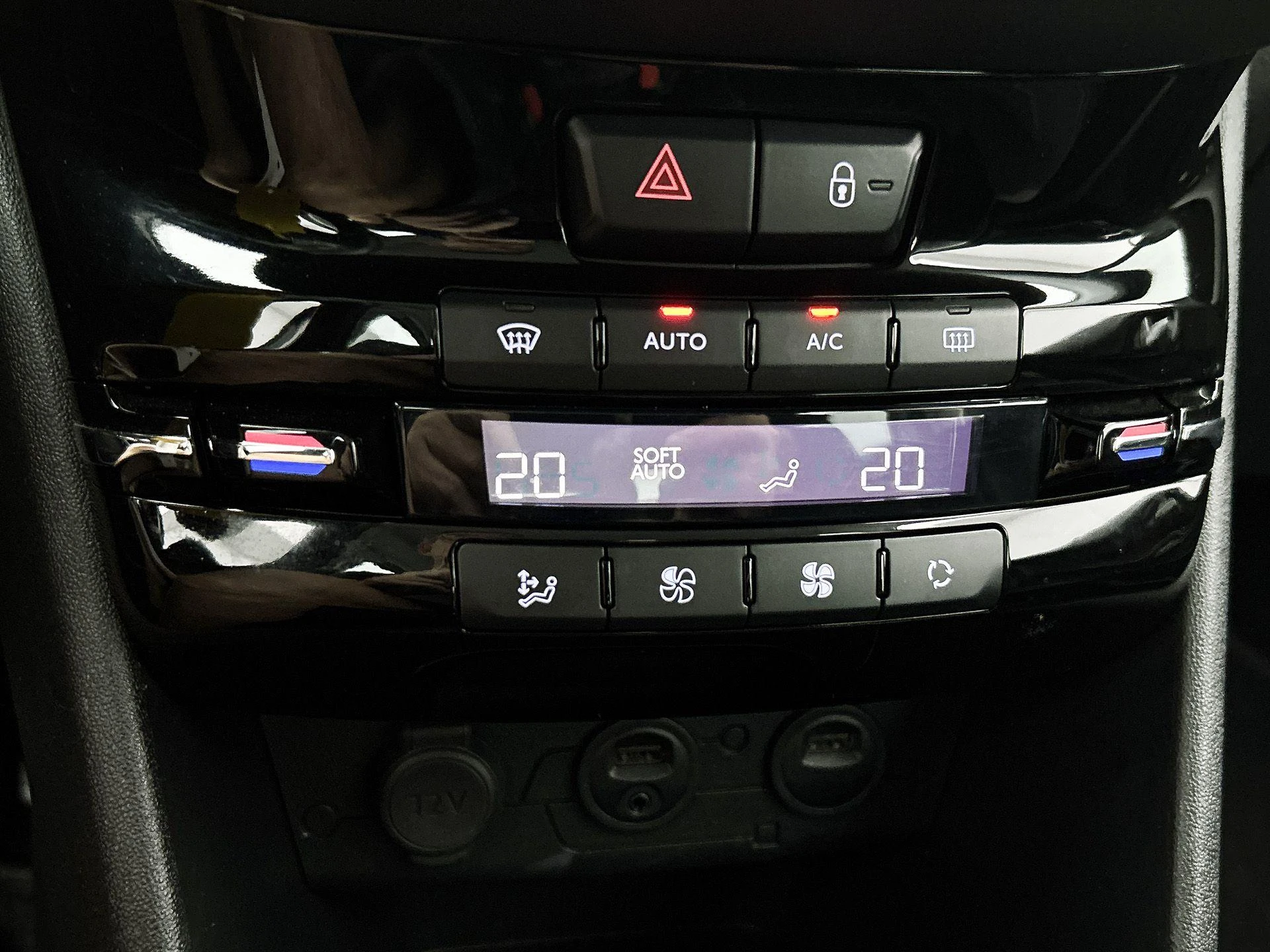Peugeot-208-image-22