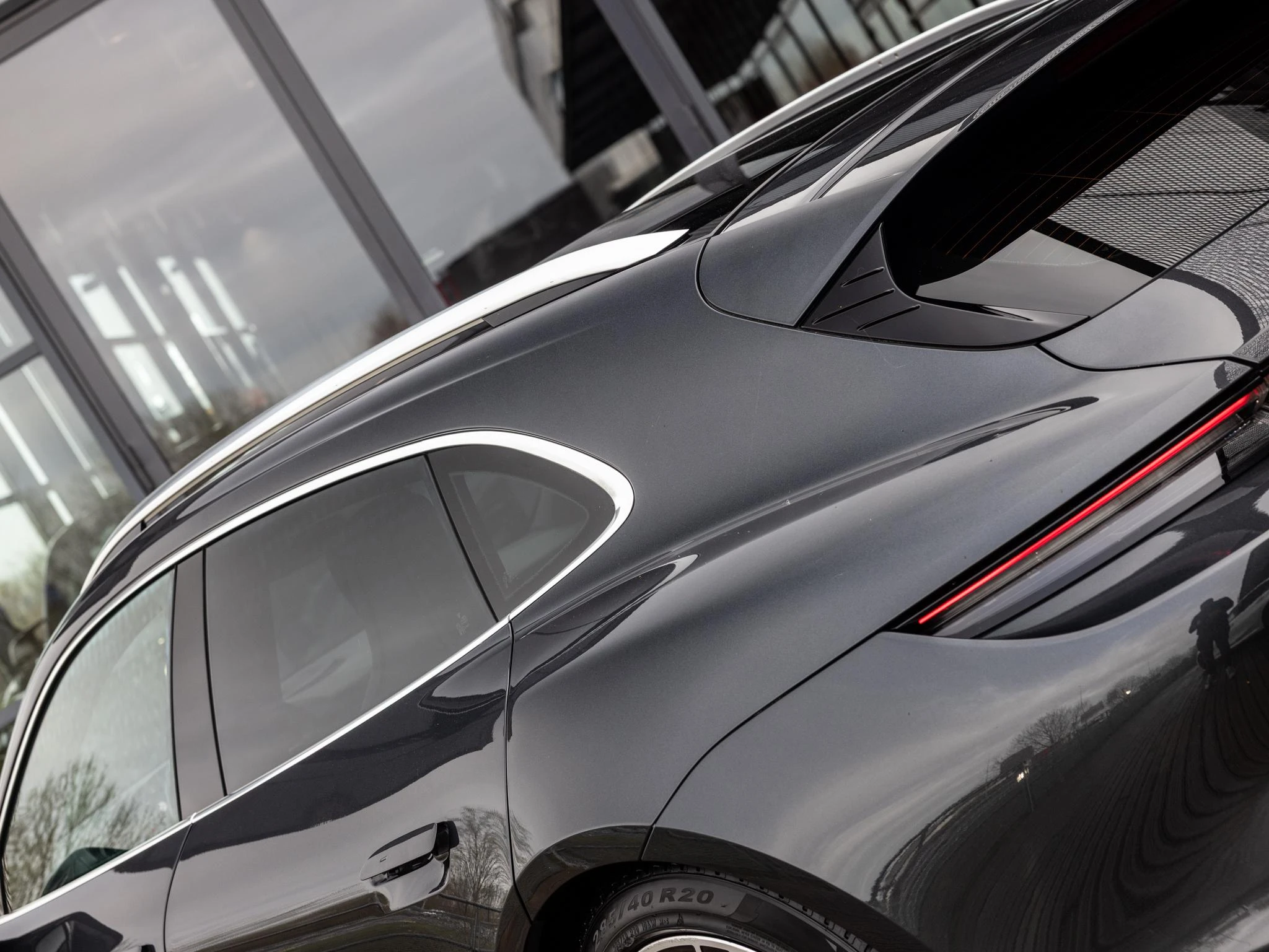 Porsche-Taycan-image-9