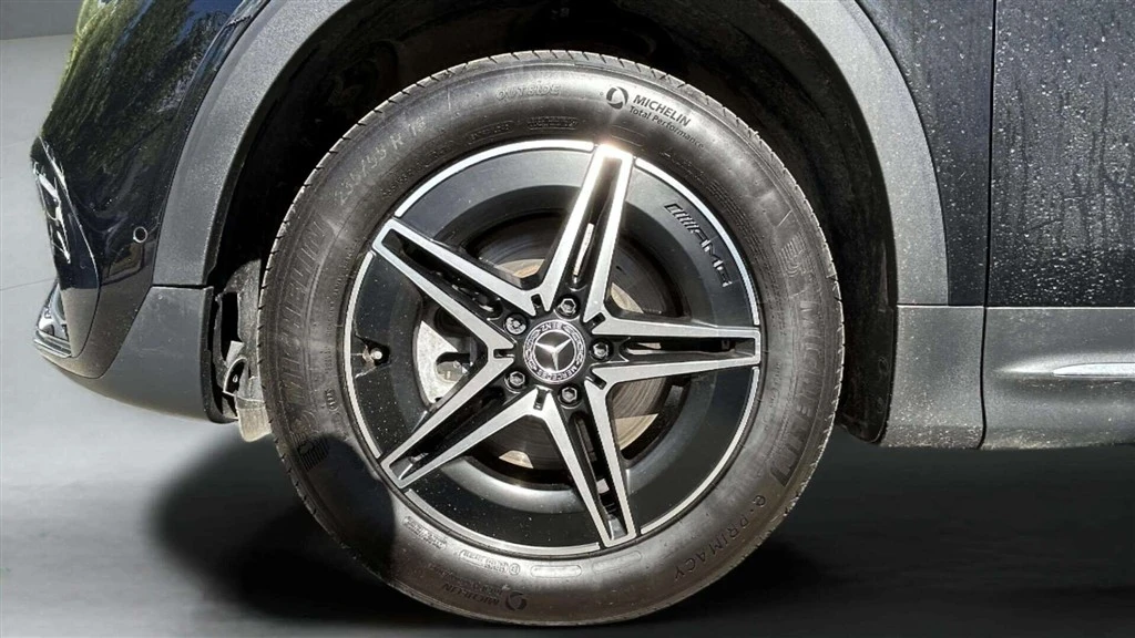 Mercedes-Benz-EQB-image-8