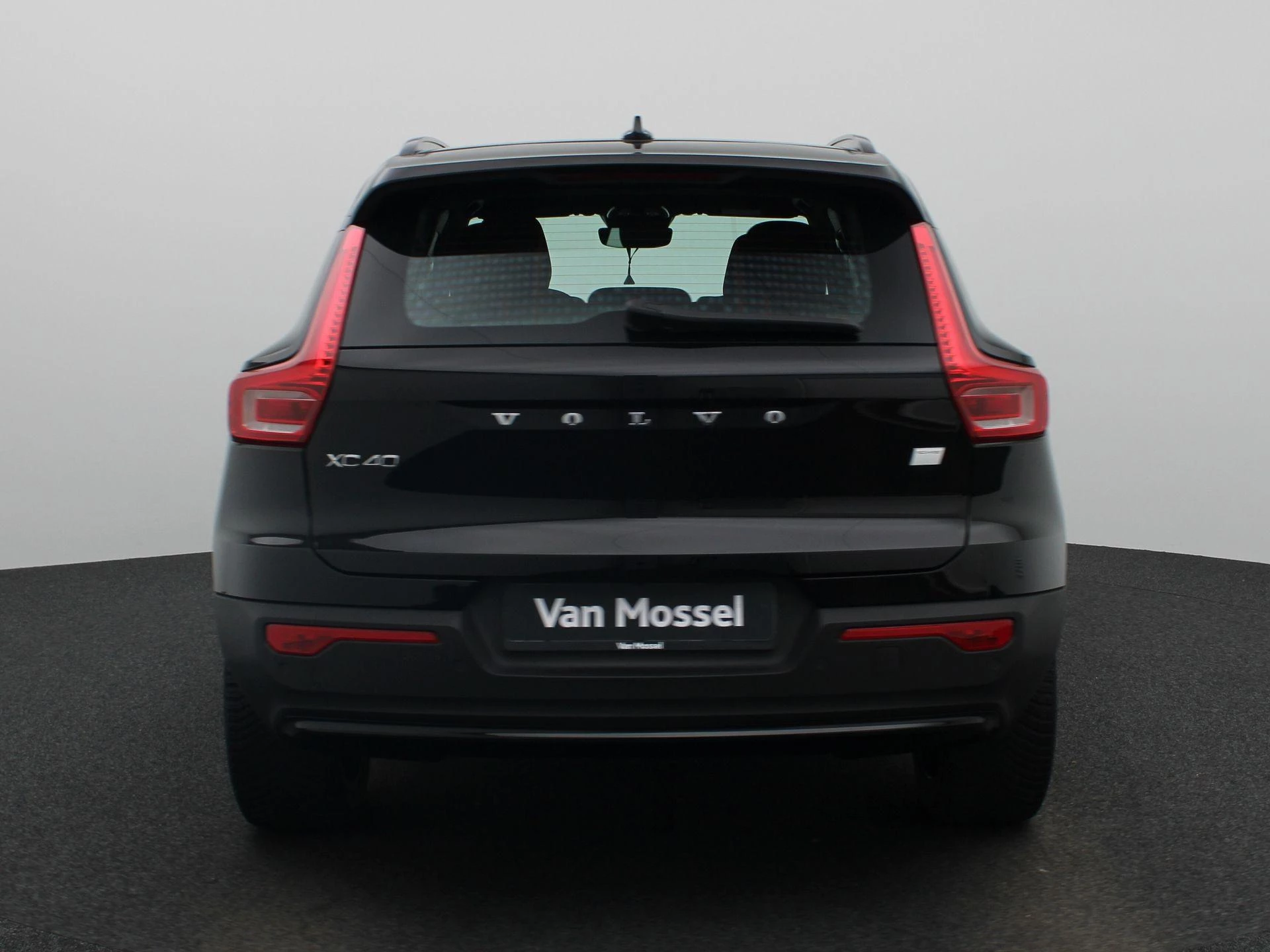 Volvo-XC40-image-4