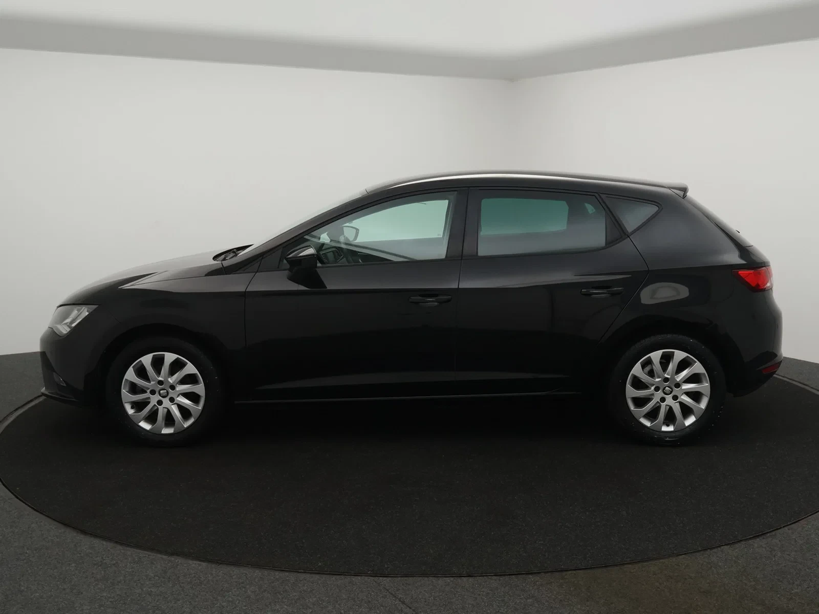 SEAT Leon Leon 1.2TSI *CRUISE CONTROL*PDC*NAVI*RADIO*AIRCO*BLTH*...*