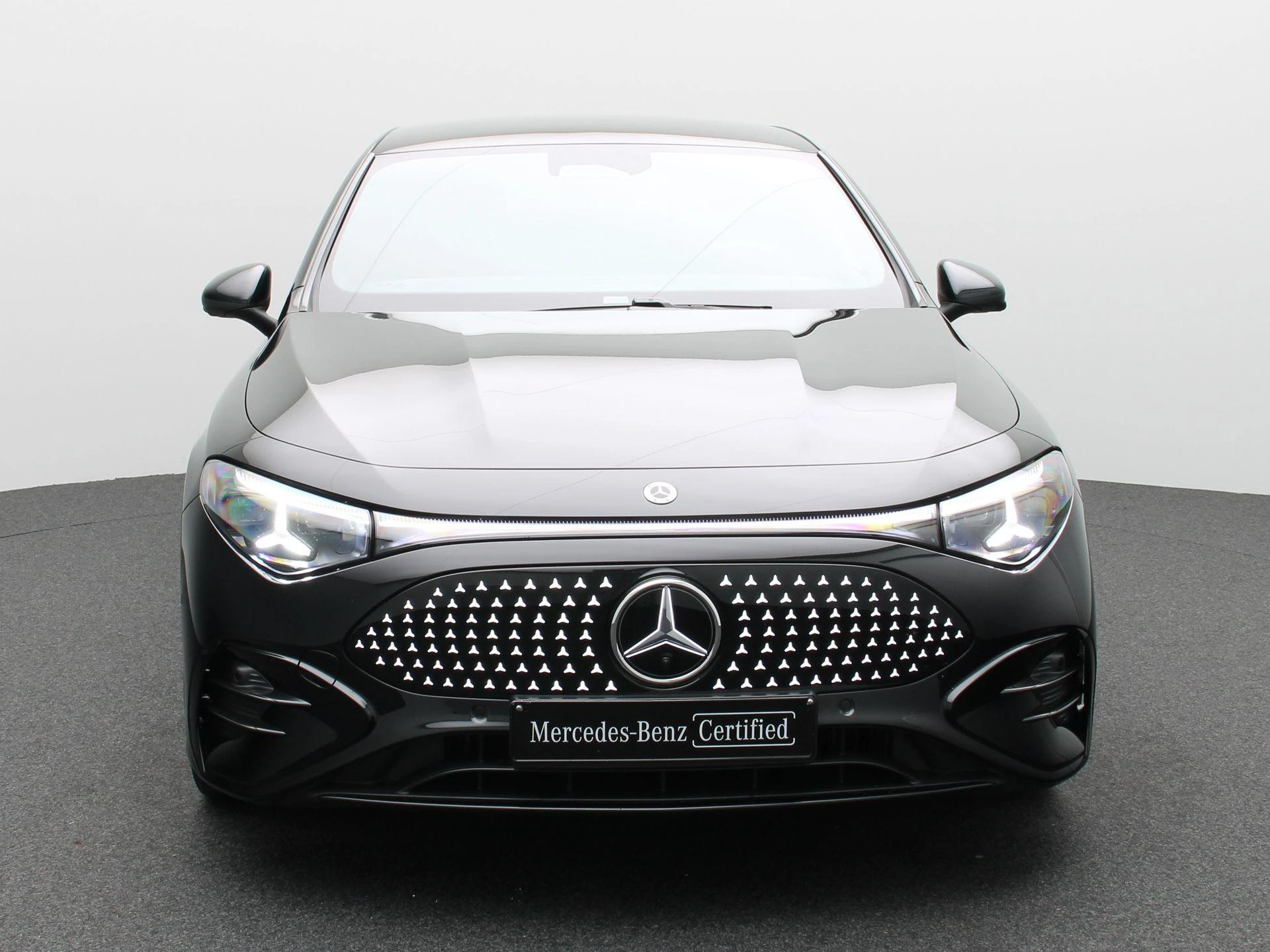 Mercedes-Benz-CLA-image-2