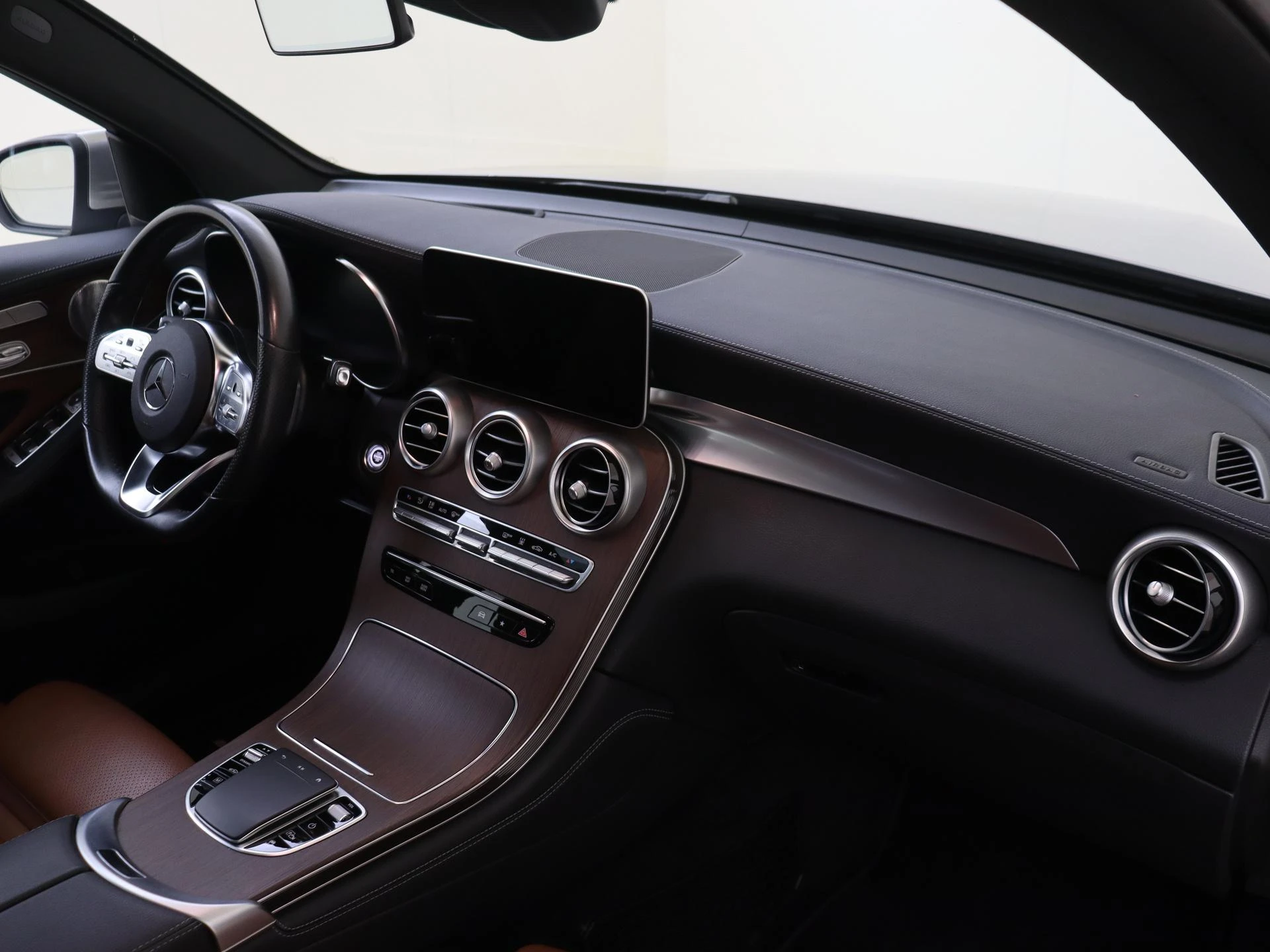 Mercedes-Benz GLC 300e 4MATIC Premium Plus