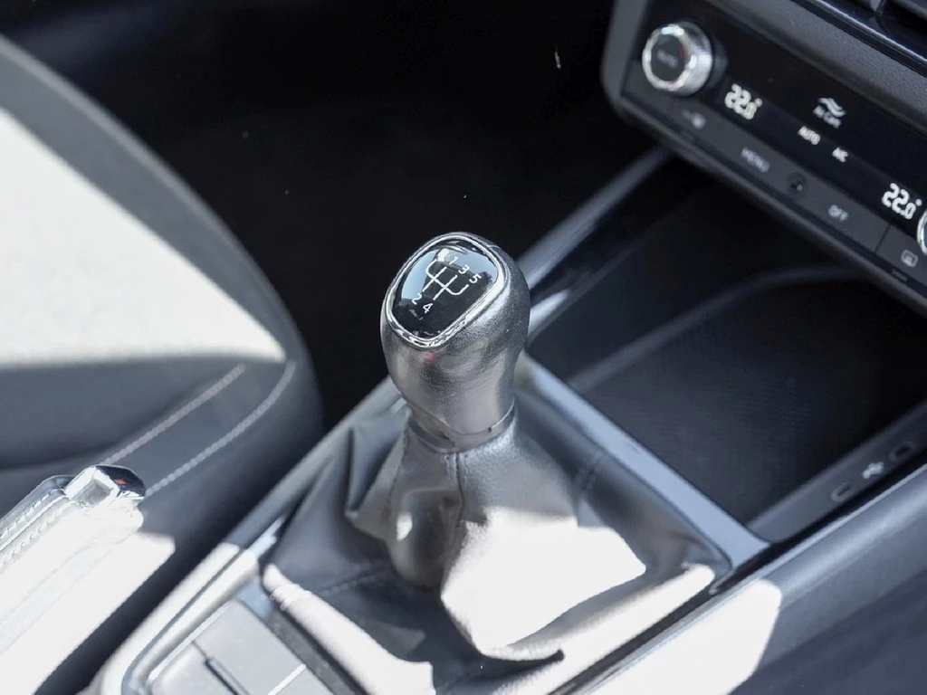 Škoda Scala 1,0 TSI Ambition,LED,ALU,Climatronic Tempomat,Park-Pilot hinten