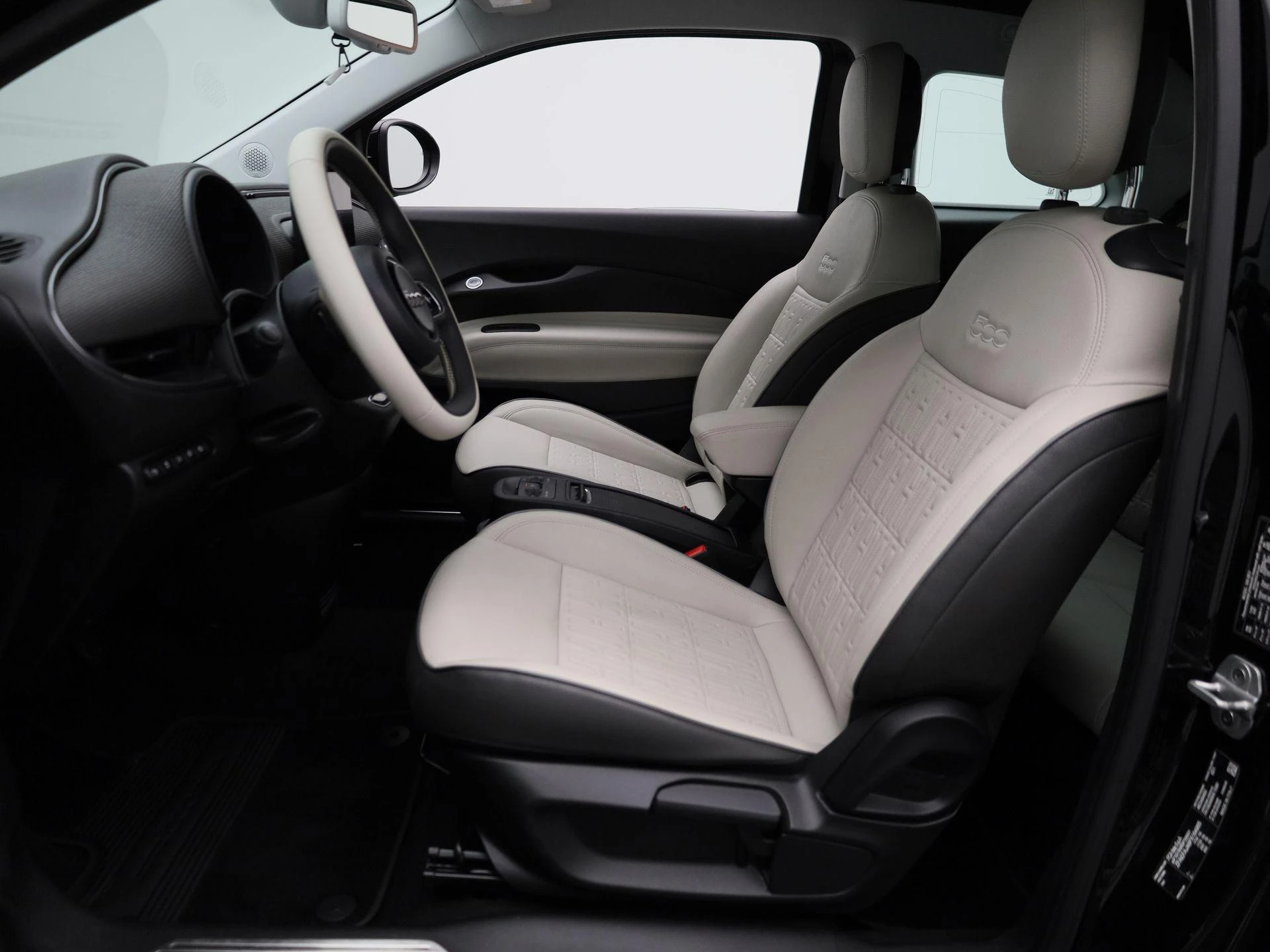 Fiat-500C-image-9